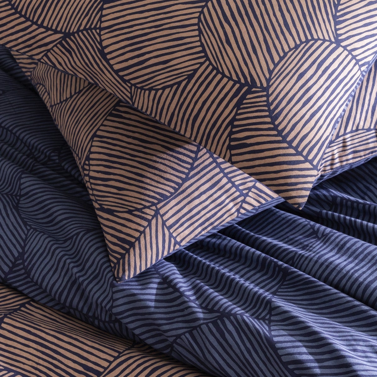 Parure de lit 2 personnes en coton 57 fils imprimé bleu 260x240cm - 2