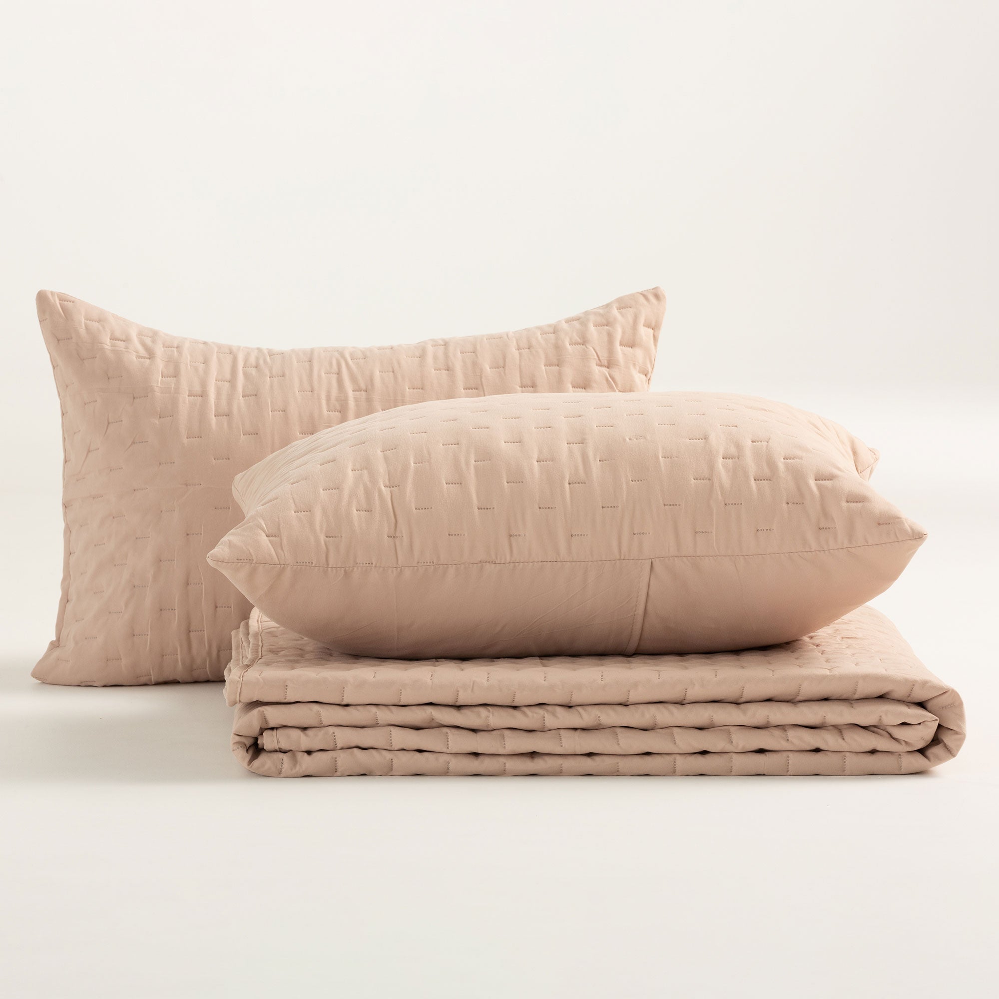 Couvre-lit matelassé uni avec taie d'oreiller 270x270 + 2(50x70) cm taupe - 6