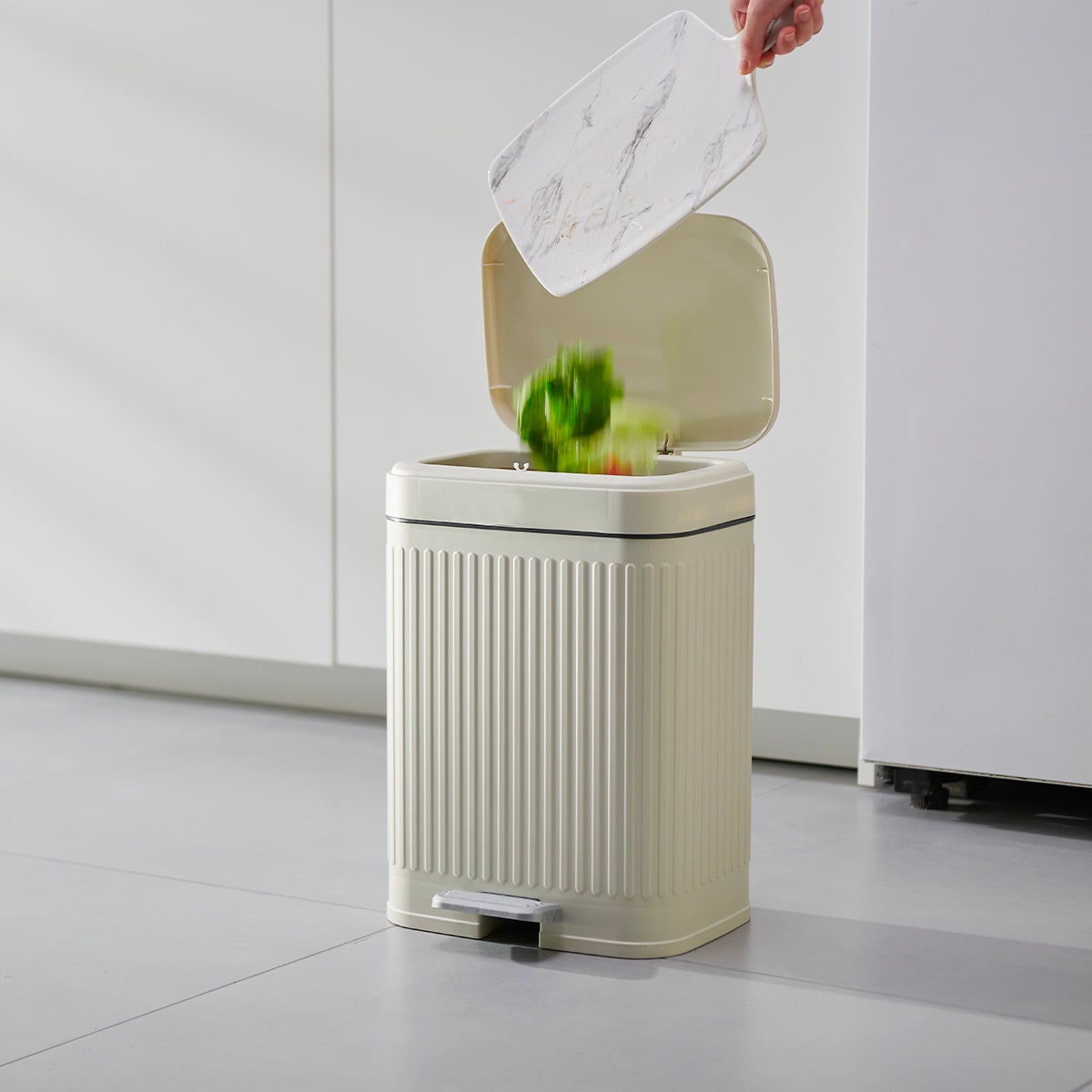 Poubelle à pédale AURA 12L - 3