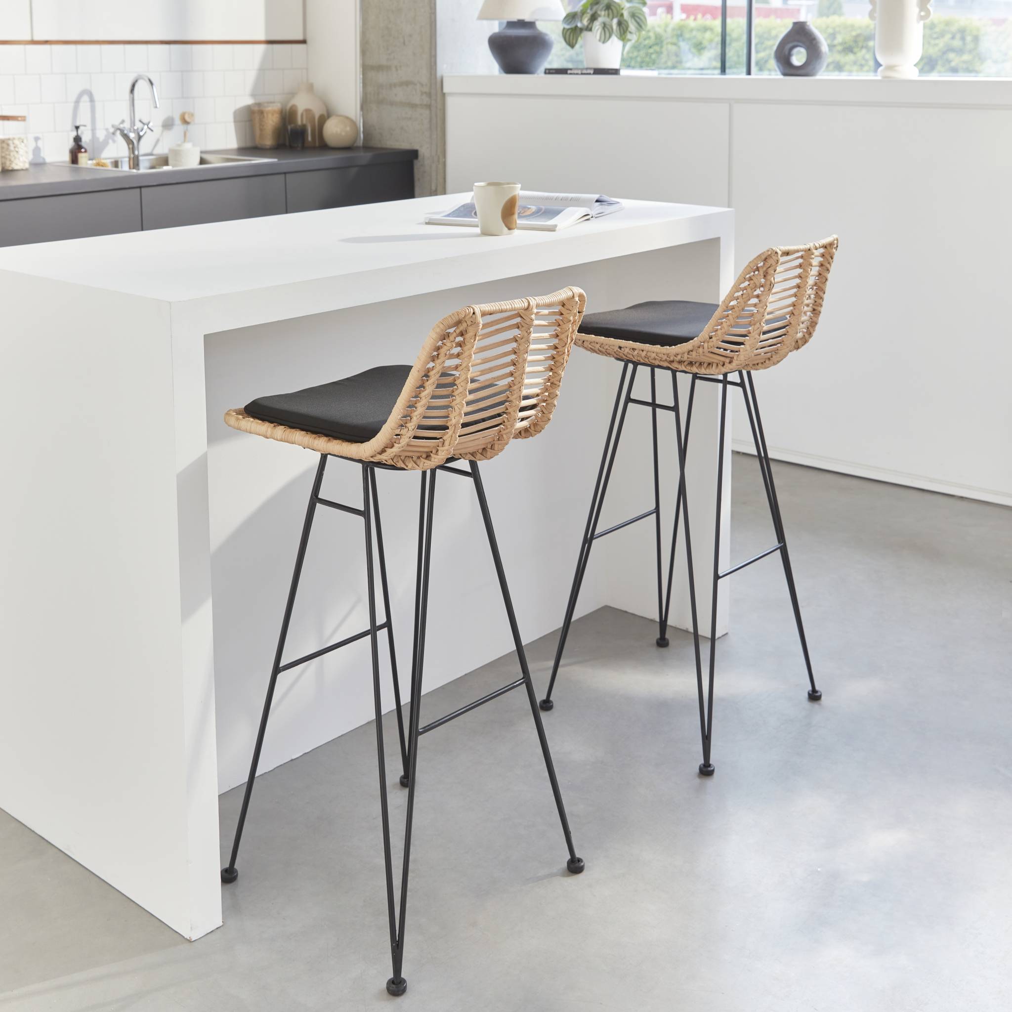 Lot de 2 tabourets de bar 75cm. métal et rotin. assise noir - Cahya CAHYA - 3