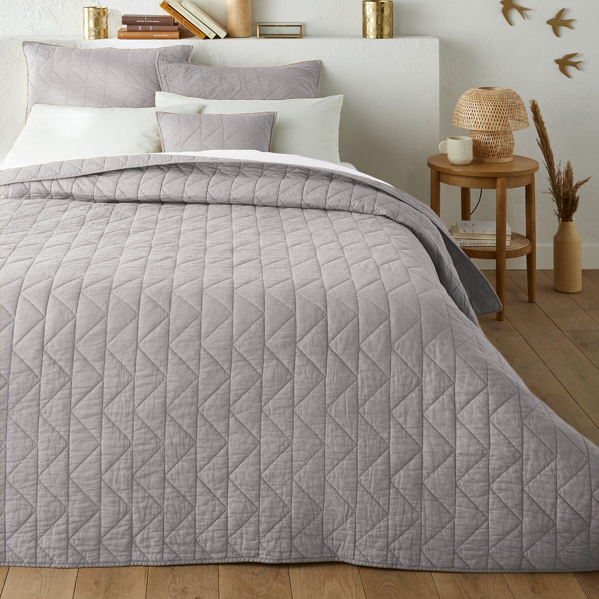 Couvre lit boutis matelassé coton Zig Zag Scenario - Anthracite - 180 x 250 cm | Leroy Merlin Couvre lit boutis matelassé coton Zig Zag Scenario - Anthracite - 180 x 250 cm | Leroy Merlin