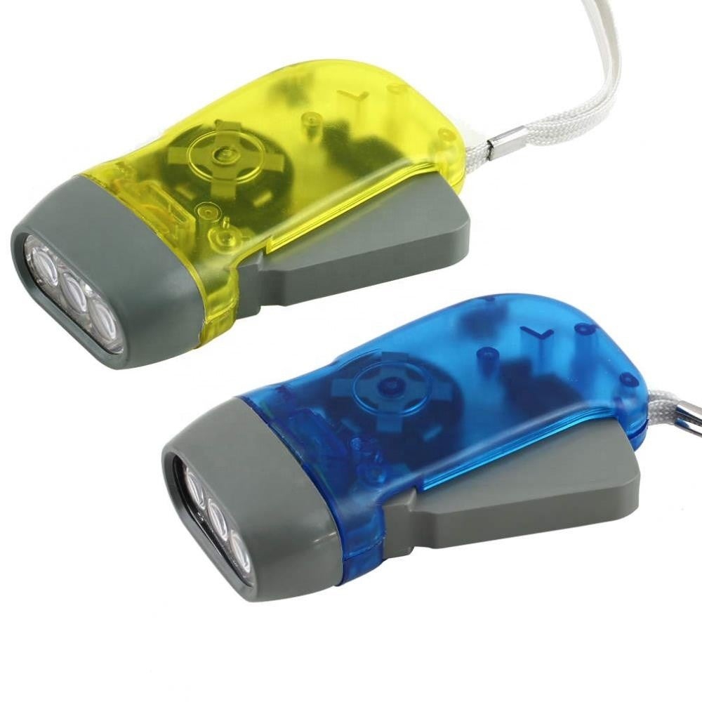 Lampe de poche dynamo à 3 LED - 7