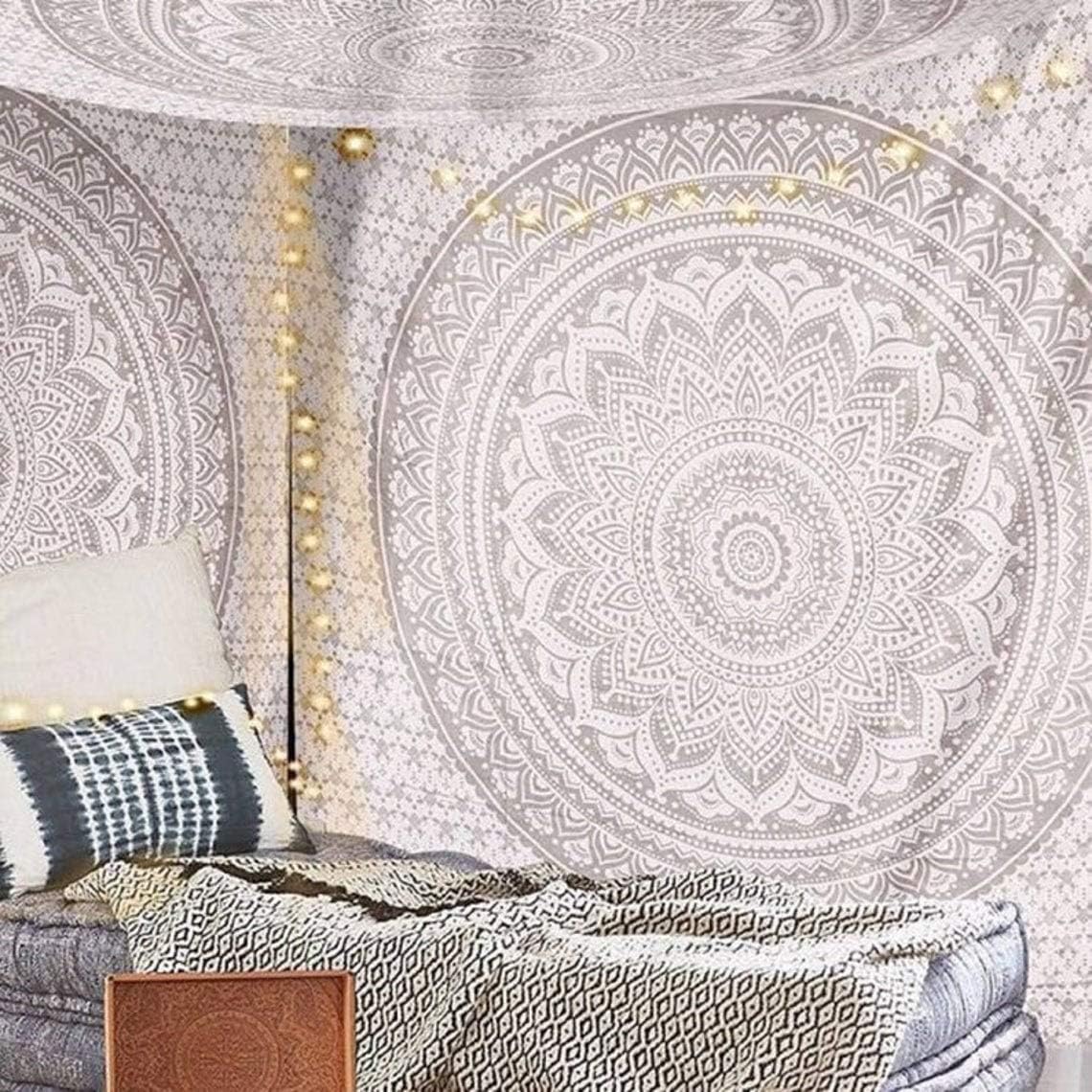 Gobelin hipisowski z mandalą ombré, w kolorze srebrnym i białym, 135 x 150 cm, styl boho, do dekoracji wnętrz, wykonany z indyjskiej bawełny, idealny - 3