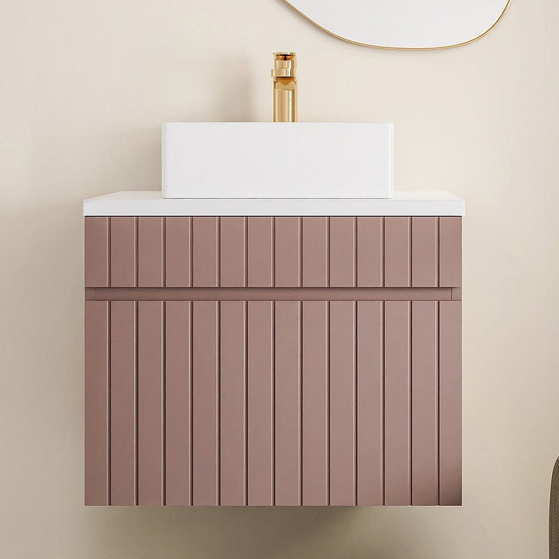 Szafka łazienkowa wisząca ryflowana różowa z umywalką nablatową - 60 cm - SATARA