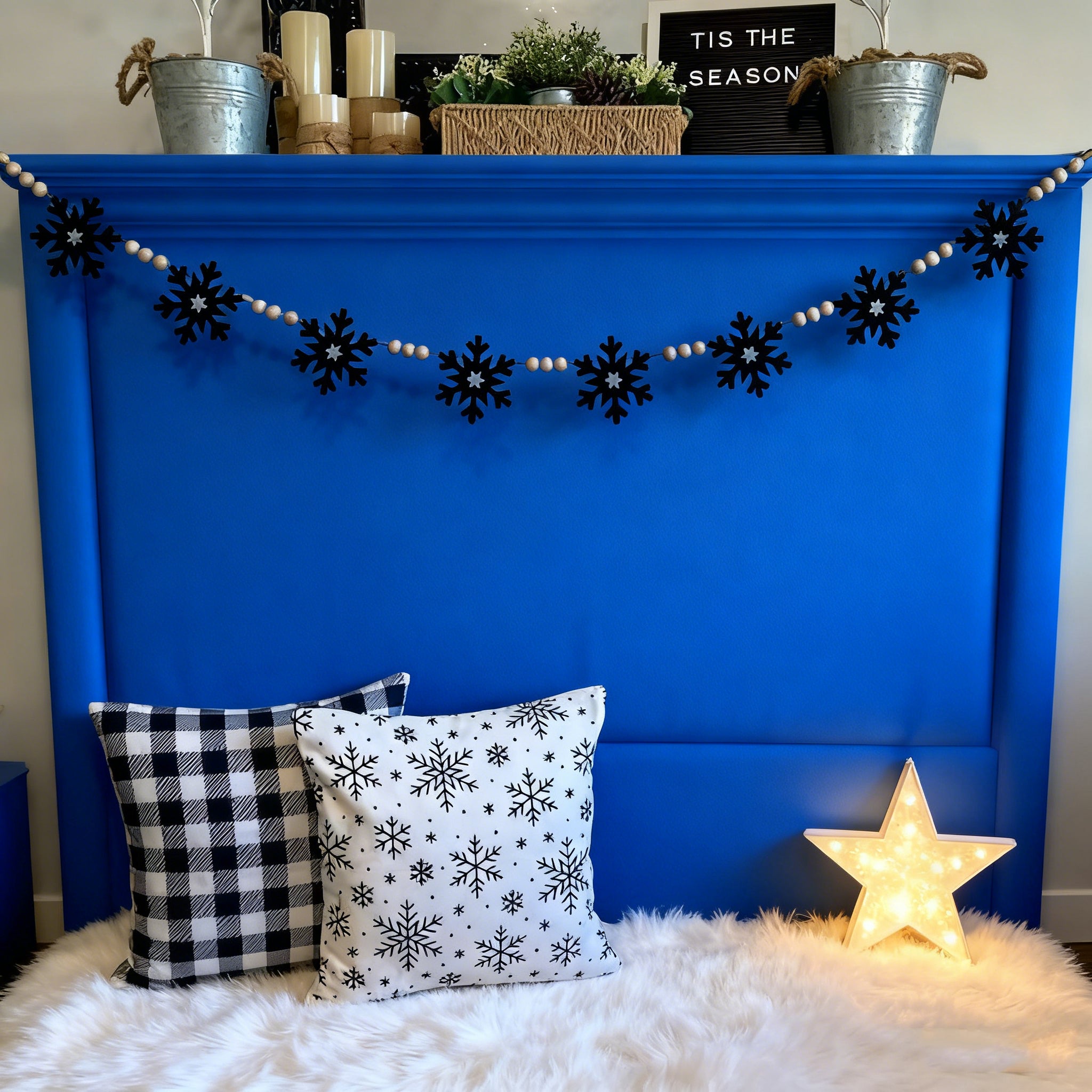 Set 4 ghirlande fiocco di neve nero in feltro e perline legno, banner Natale per camino invernale, decorazioni cozy farmhouse, atmosfera calda casa - 4