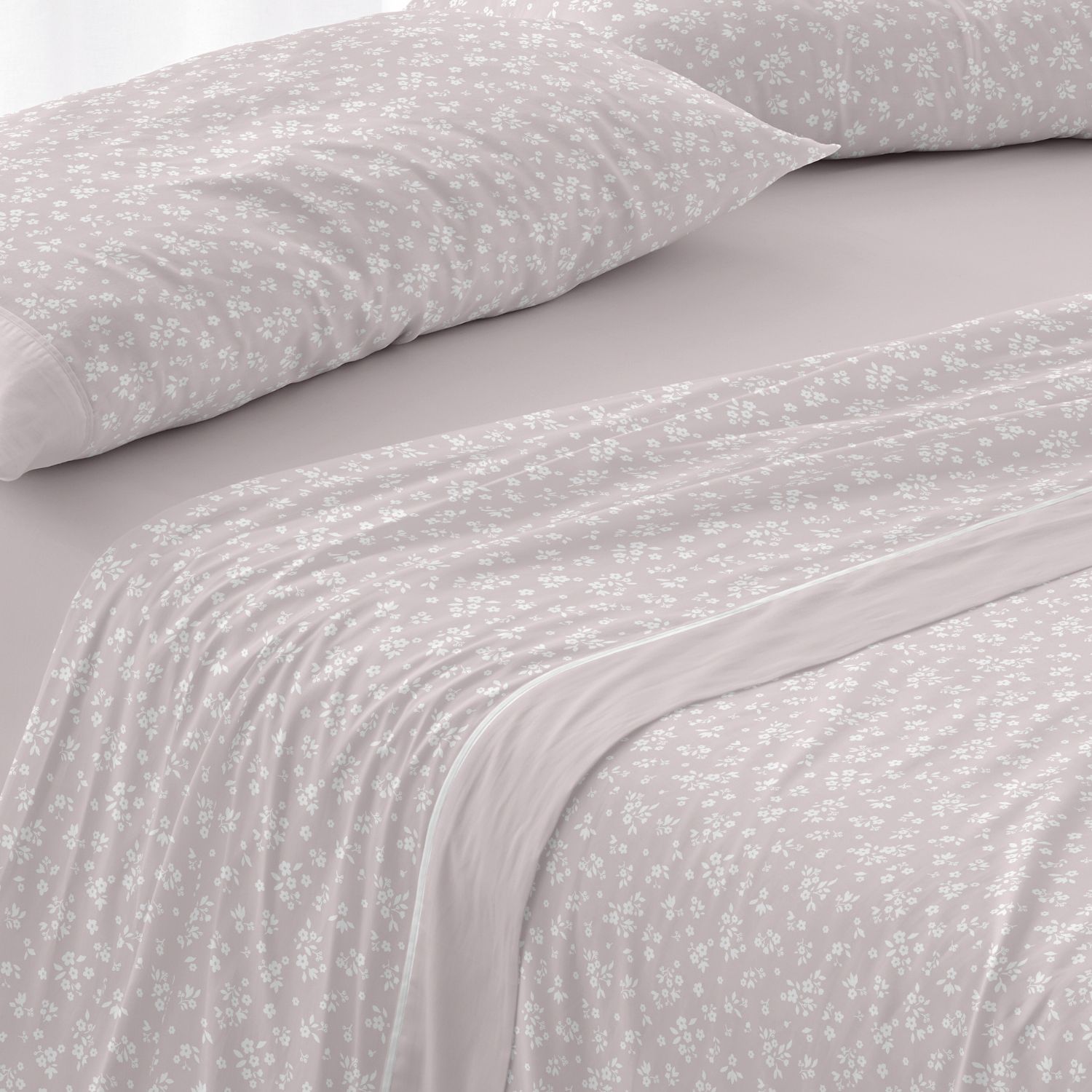 Juego sábanas franela diseño 572. burrito blanco. incluye sábana encimera, bajera y 1/2 fundas de almohadas. estilo provenzal de flores.disponible en