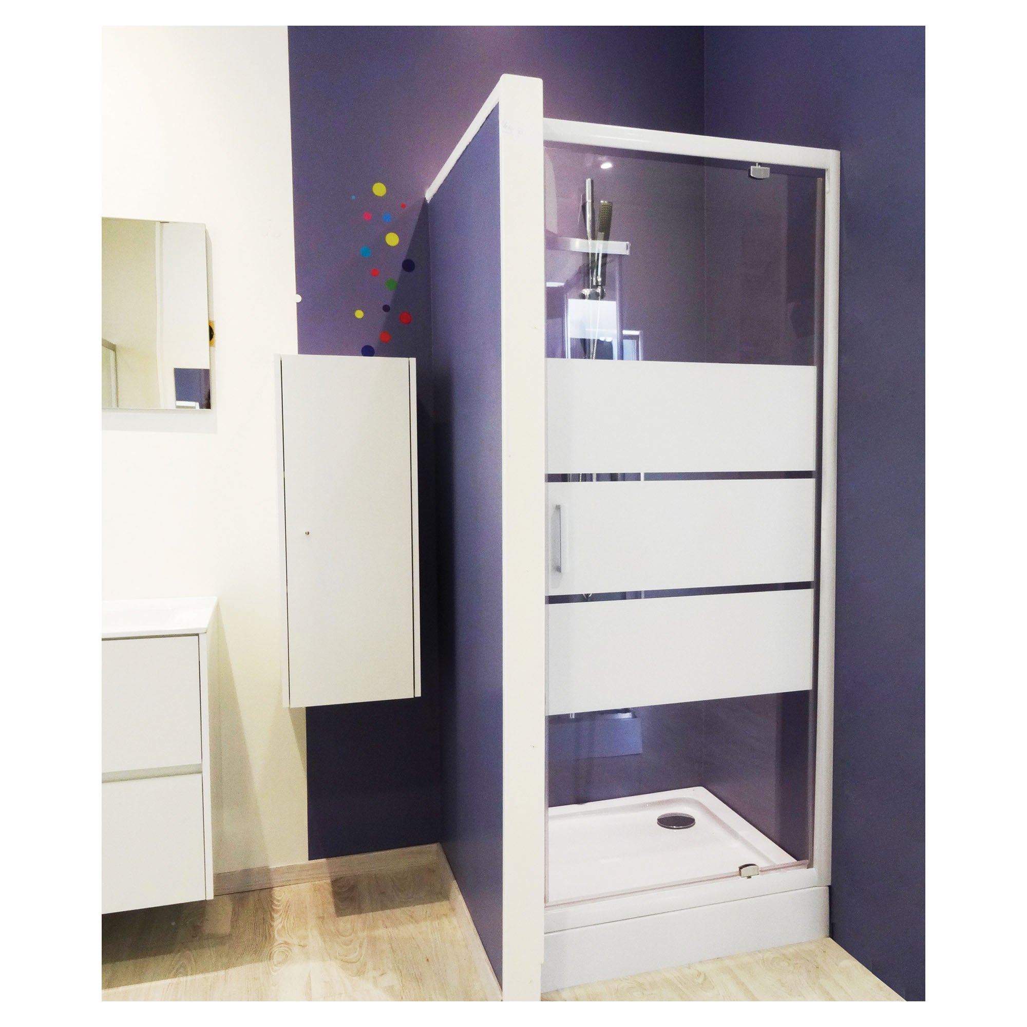 Ondee - mampara missi, puerta abatible. 70x185x0,4cm - vidrio templado - acabados en blanco