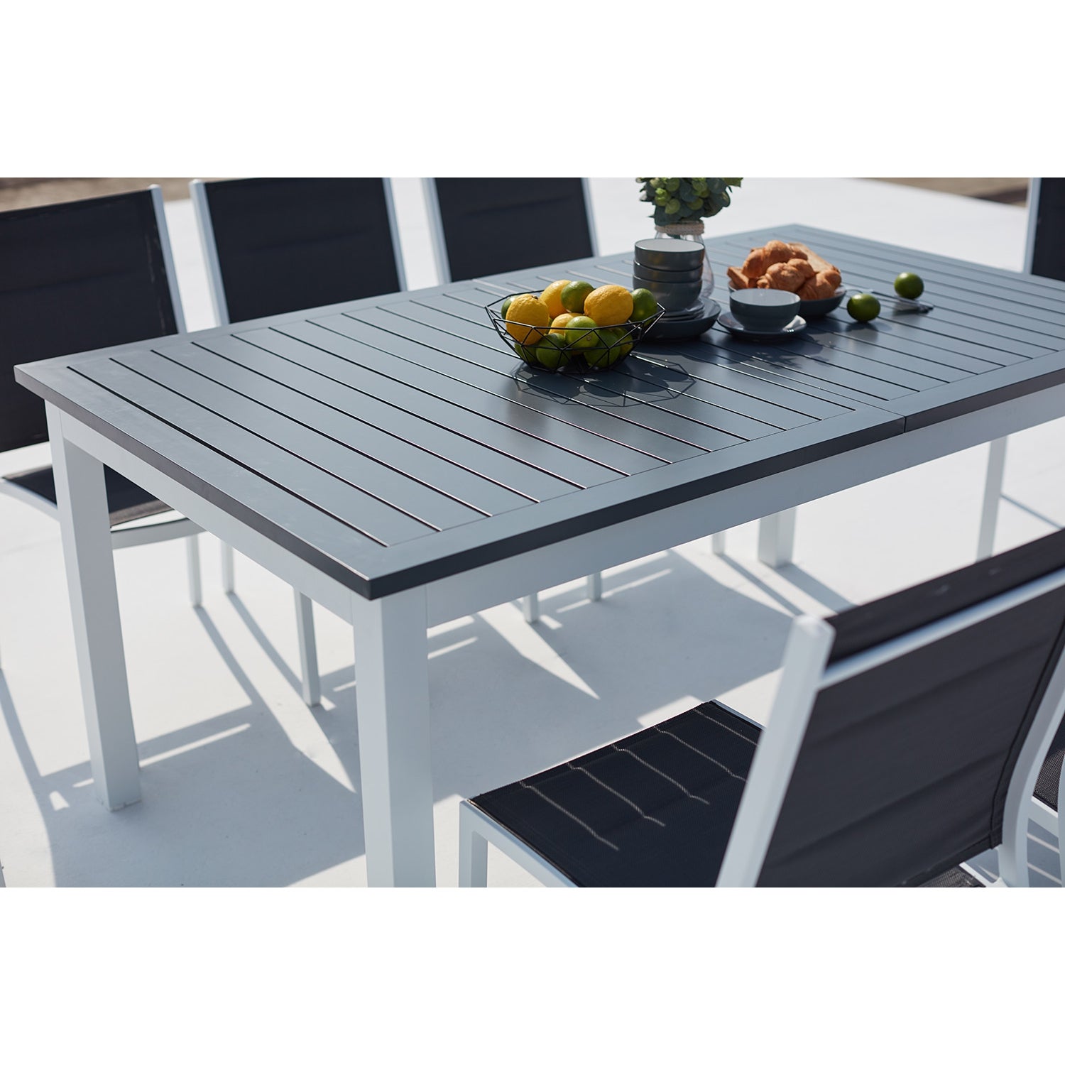 Table de jardin extensible et 8 chaises alu-toile PVC blanc AREZZO - 4