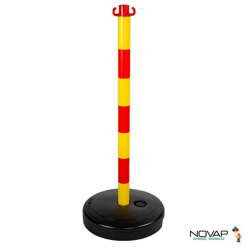Poteau PVC Jaune/Rouge sur socle à lester 9kg - 2001373 | Leroy Merlin