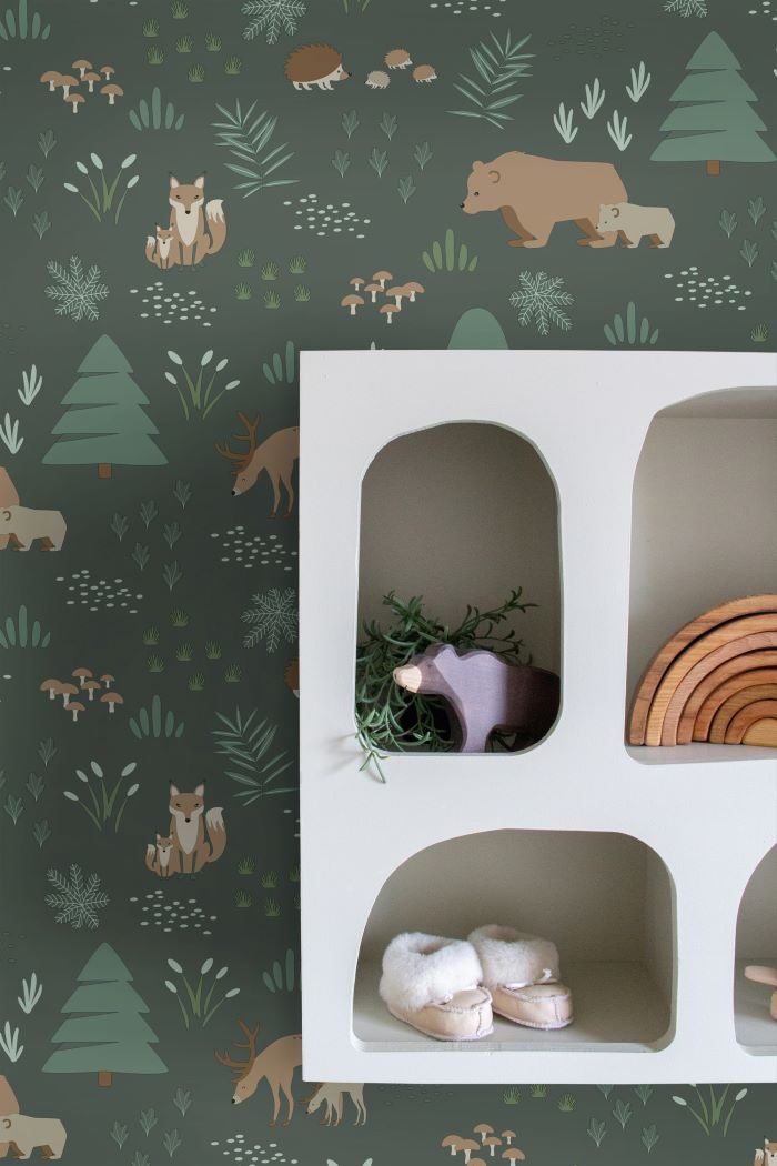 Papier peint forêt avec des animaux de la forêt vert foncé - 53 cm x 10.05 m - ESTAhome - 2