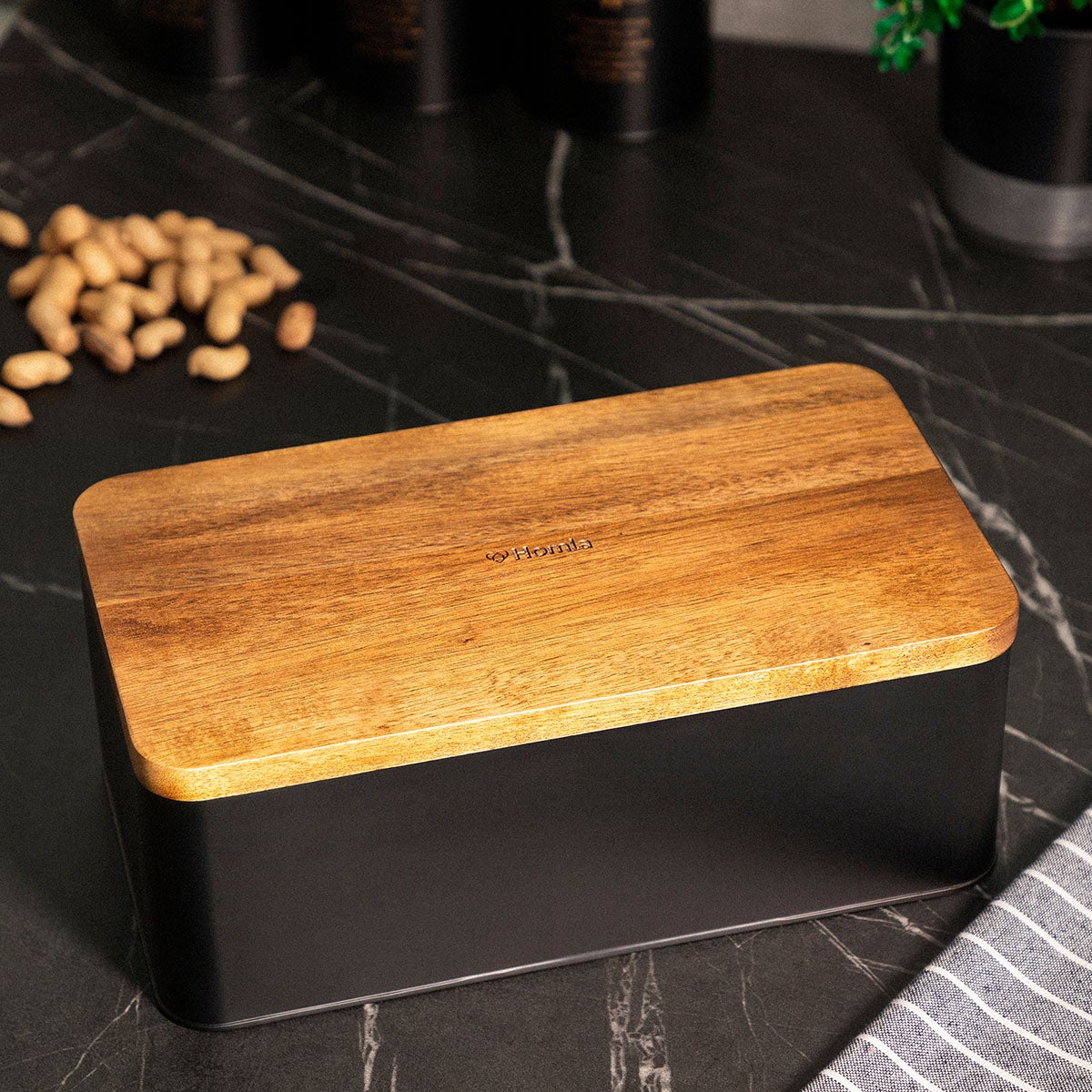 Chlebak LOMAS czarny z akacjową pokrywką 33x18x13 cm HOMLA