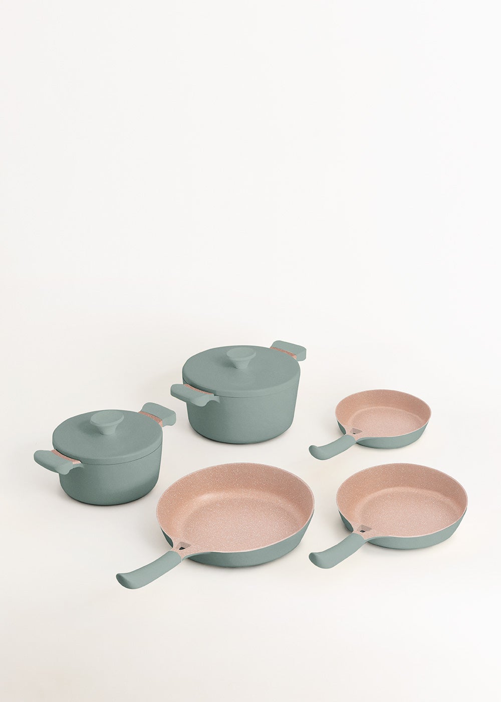 CREATE - Naczynia kuchenne 2 garnki POT STUDIO i 3 patelnie PAN STUDIO wykonane z odlewu aluminiowego z powłoką ceramiczną - Sauge