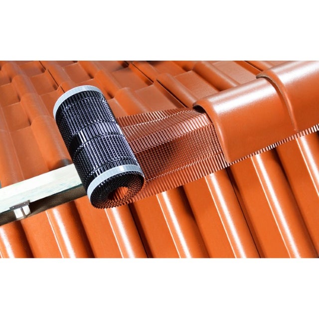 Ruban de sous-faîtage en rouleau métallique, aluminium microperforé | Unité de vente : 1 rouleau de 5 m | Largeur : 300 mm | Rouge brique (RAL 8004)