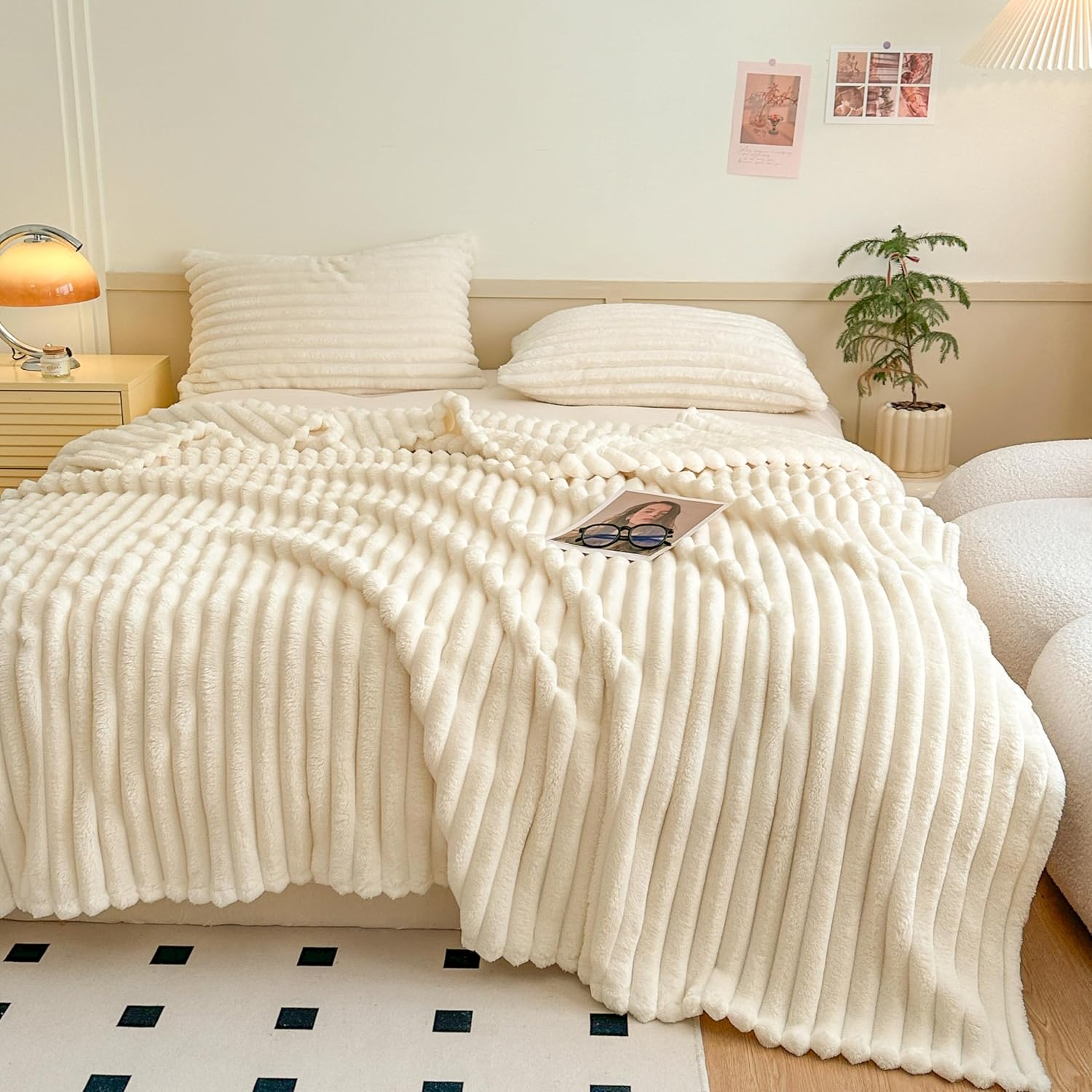Couverture douillette 150 x 200 cm – Couverture chaude et moelleuse pour maman, femmes et petites amies (beige） - 2
