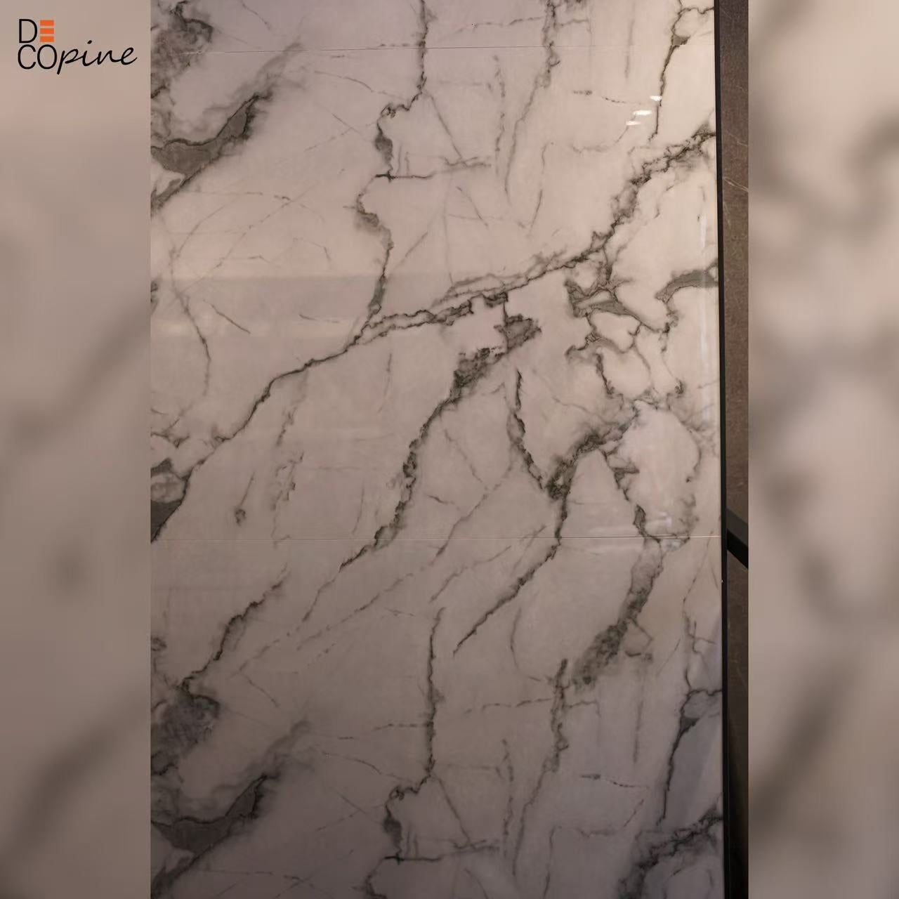 Panneau mural PVC 260 x 120 cm – 4 parties à assembler – effet marbre gris clair brillant – ép. 3 mm – 3,12 m² – Panneau mural douche – Decopine - 7