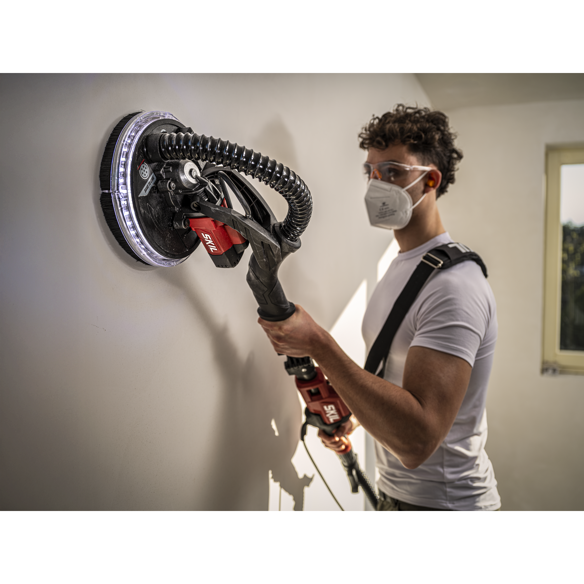 Ponceuse télescopique à plâtre SKIL 7521 DA, 750 W, Ø 225 mm, LED 360°, manche extensible 1,8 m - 2