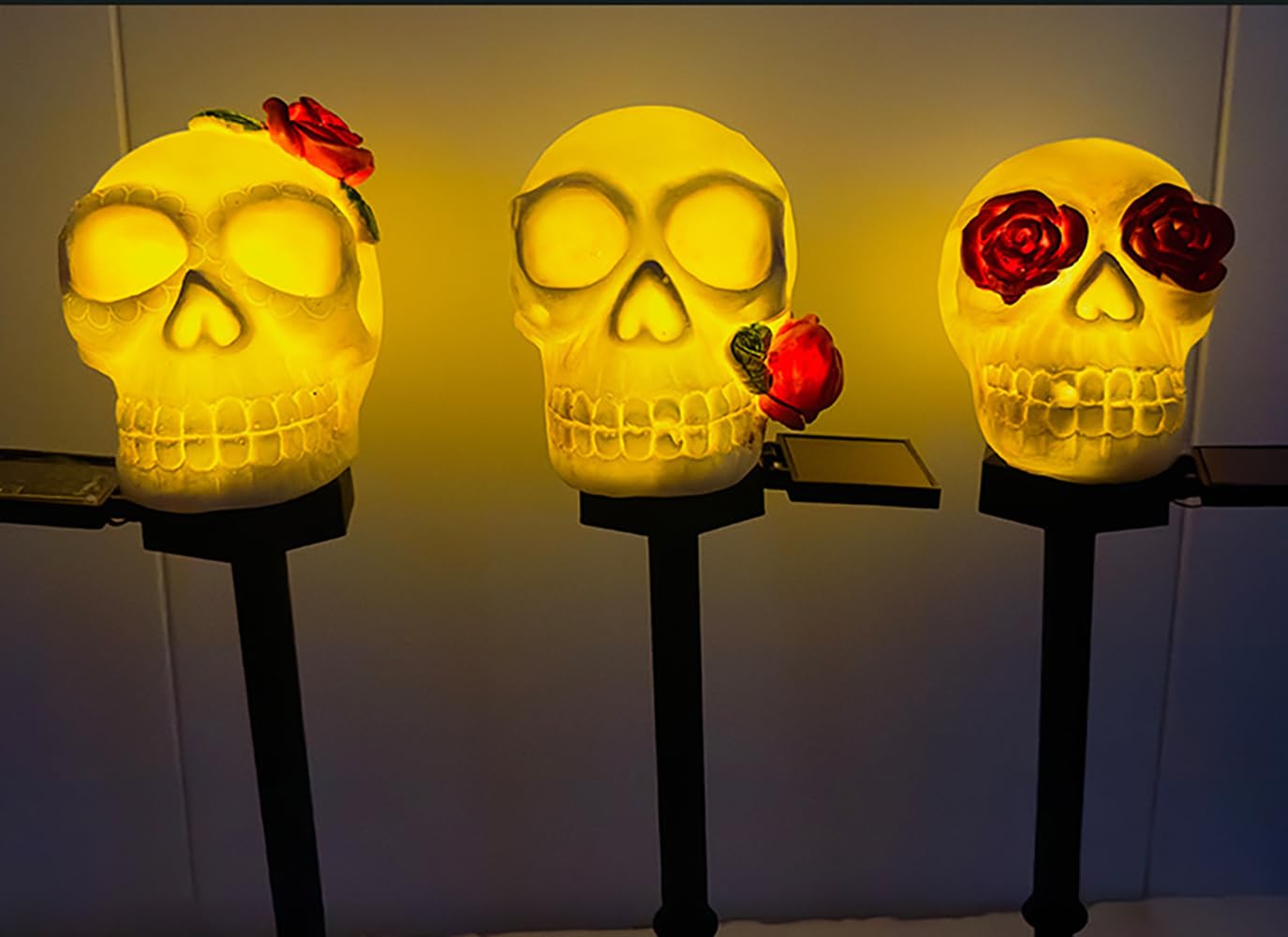 Luce a energia solare a forma di teschio, impermeabile, con paletti, luci solari per Halloween, luci infestate, decorazioni solari per esterni, intelligente, per interni, cortile e giardino