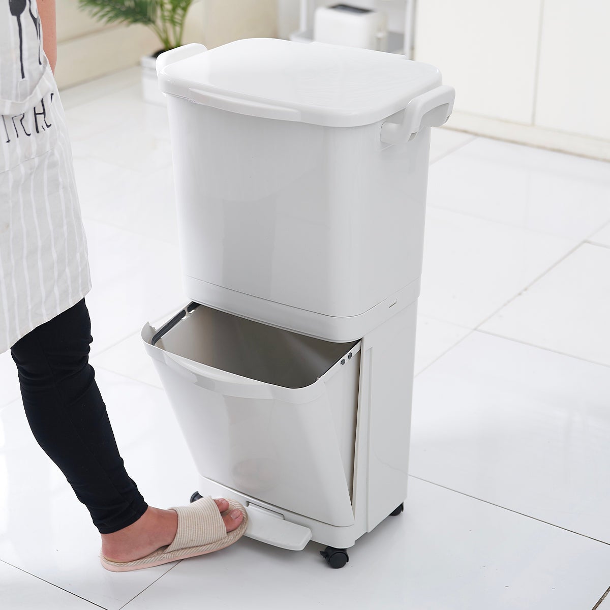 Wenko Organizer Adria Bianco da Appendere 3 Piani Cestino da Bagno Bianco | Leroy Merlin