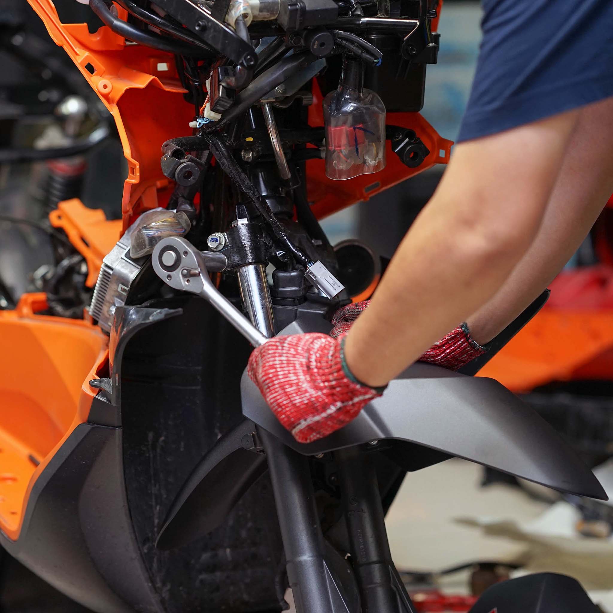 Jeu de clés à douilles 108 pcs. Coffret à cliquet Entraînement 1/2