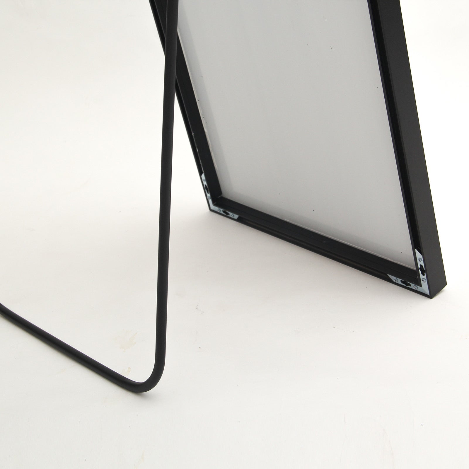 Specchio da terra 140x40 cm, cornice in alluminio nero, specchio da parete moderno da appoggiare o appendere - 8