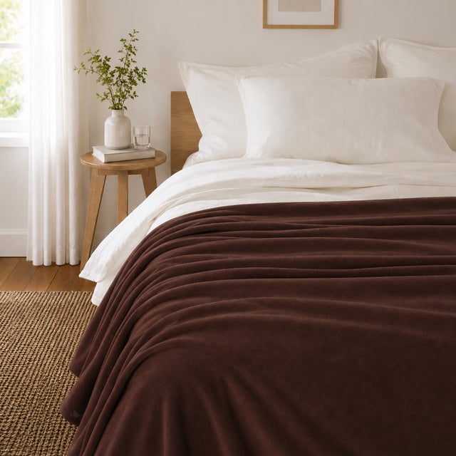 Couverture polaire 180x220 cm Isba marron Chocolat 100% Polyester 320 g/m2 traité non-feu