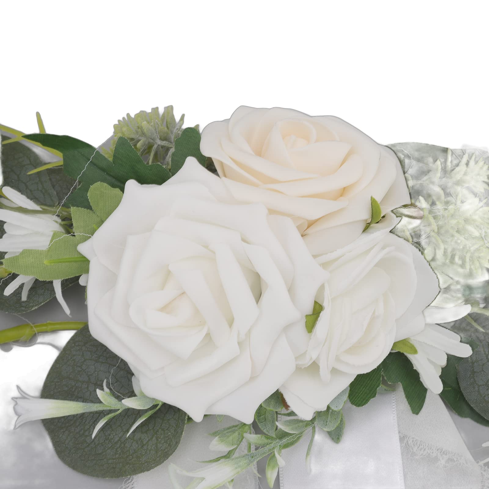 Silla de boda con flores blancas Decoración de respaldo de silla de boda Flores artificiales para fotografía - 8