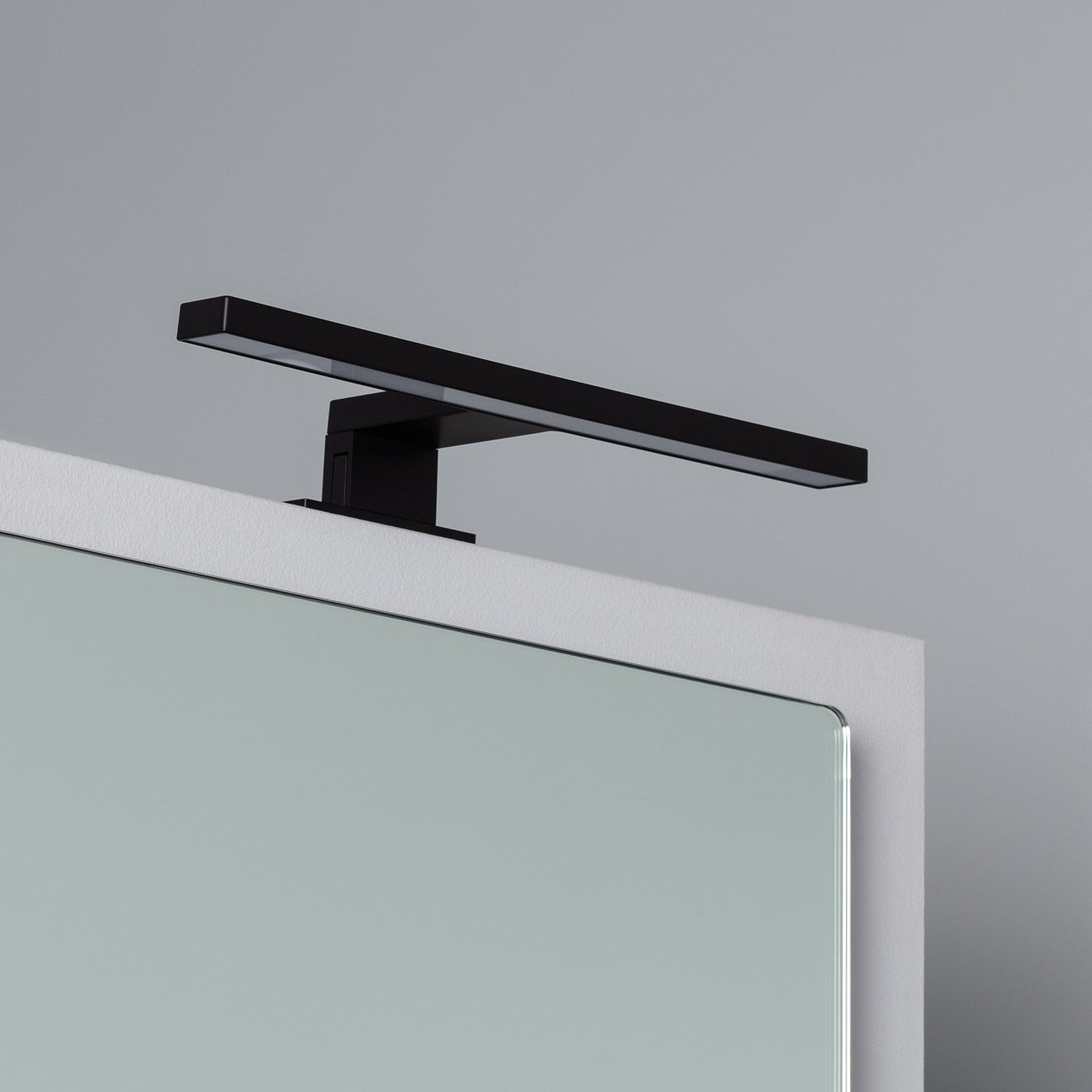 Aplique LED para Espejo de Baño Carl 5 W 6000 K Blanco Frío | Negro | Instalación sobre espejo para iluminación frontal uniforme en - 7