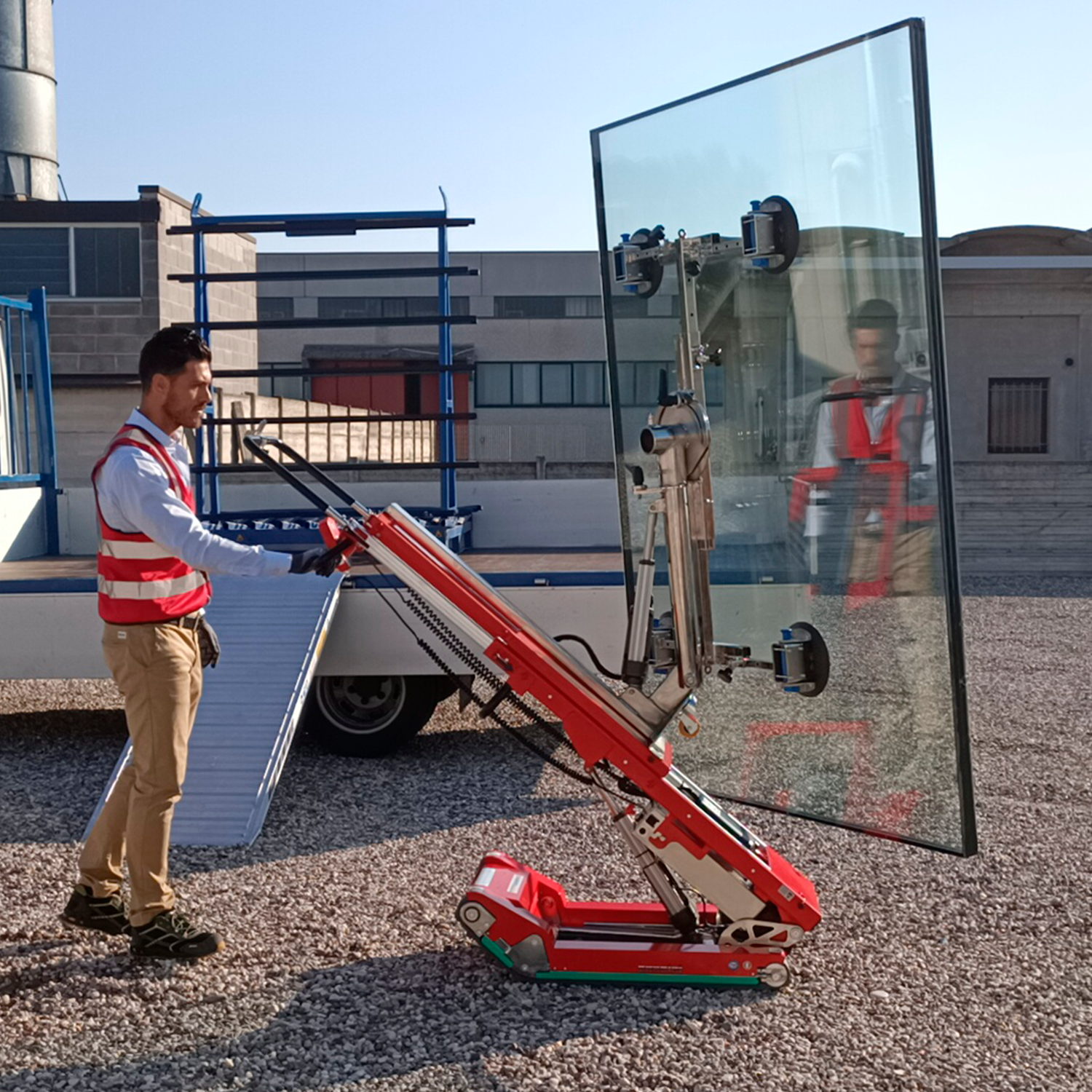 Carro sobe-escadas elétrico Skipper Lift GL para instalação de envidraçados 3x2,7 m ventosas manuais 300 kg - 7