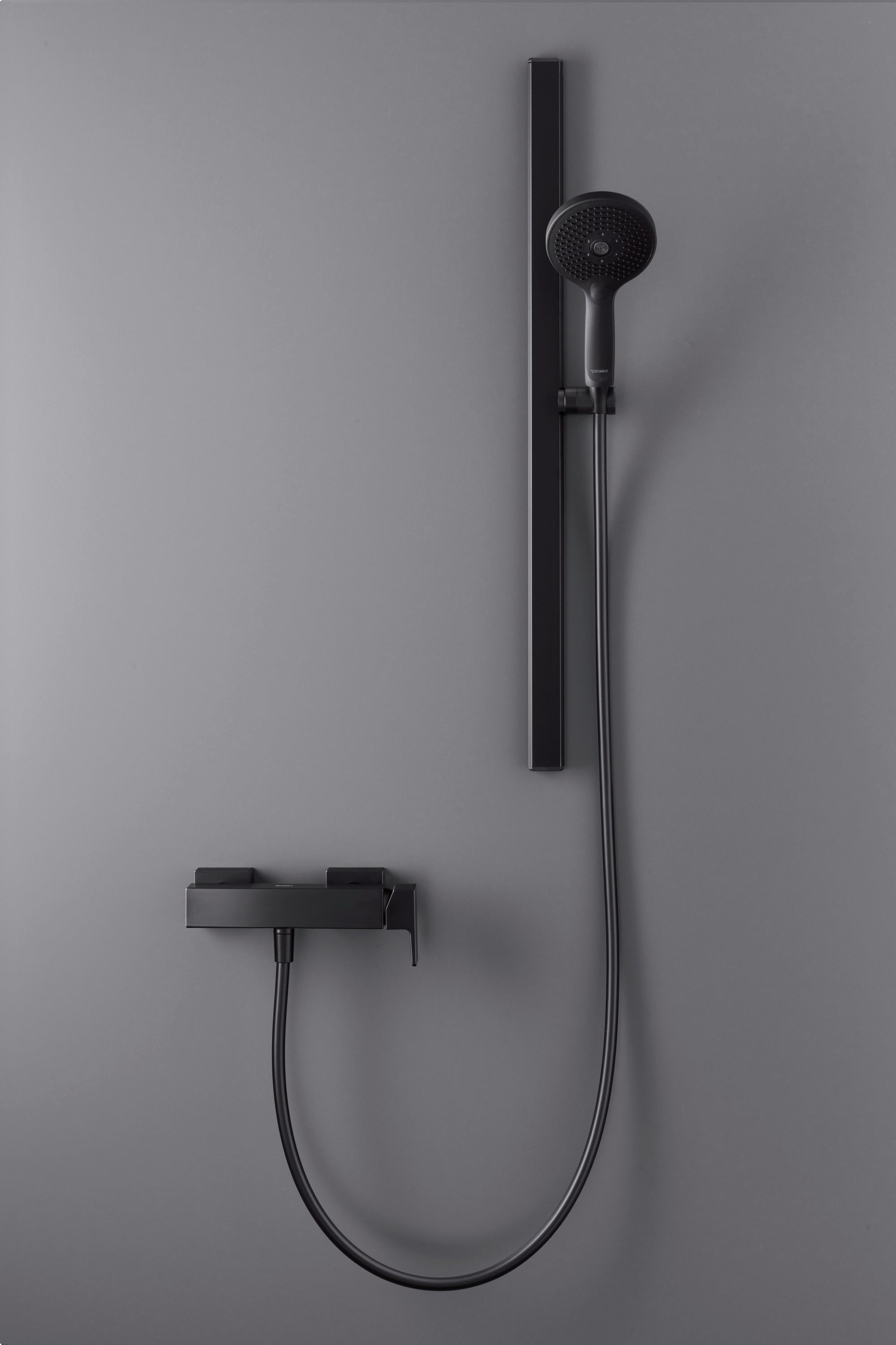 Duravit uniwersalny drążek prysznicowy z uchwytem czarny mat - Regulowana wysokość uchwytu - 81 cm
