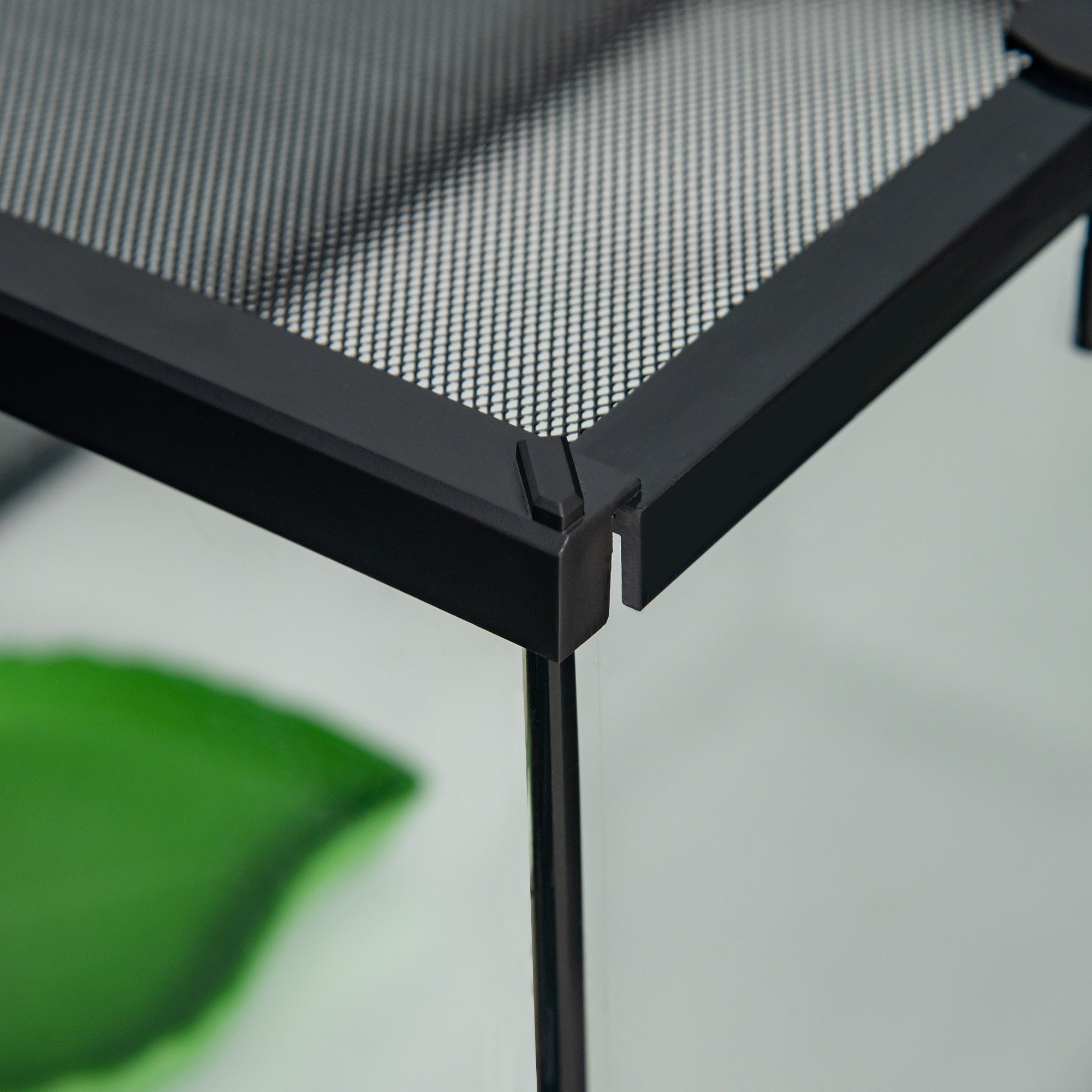 PawHut Terrario per Rettili Rialzato con Serratura e Termometro, in Vetro e Rete Metallica, 50x30x25 cm, Nero - 9