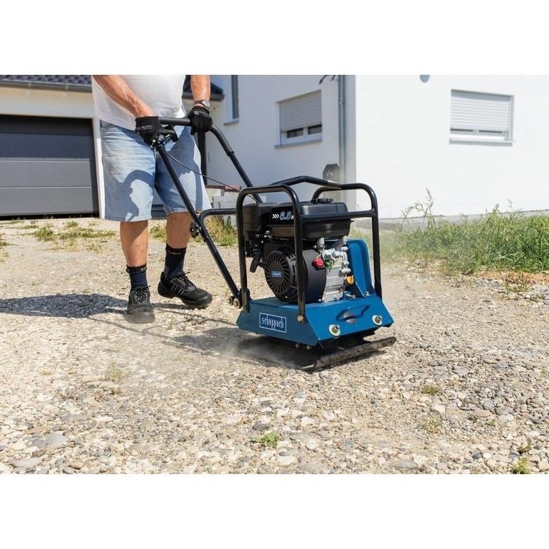 Scheppach Plaque vibrante thermique HP1200S - 6,5 CV - 15 kN - compactage 30 cm - Vitesse 25m/min - Tapis + dispositif de déplacement inclus - 7