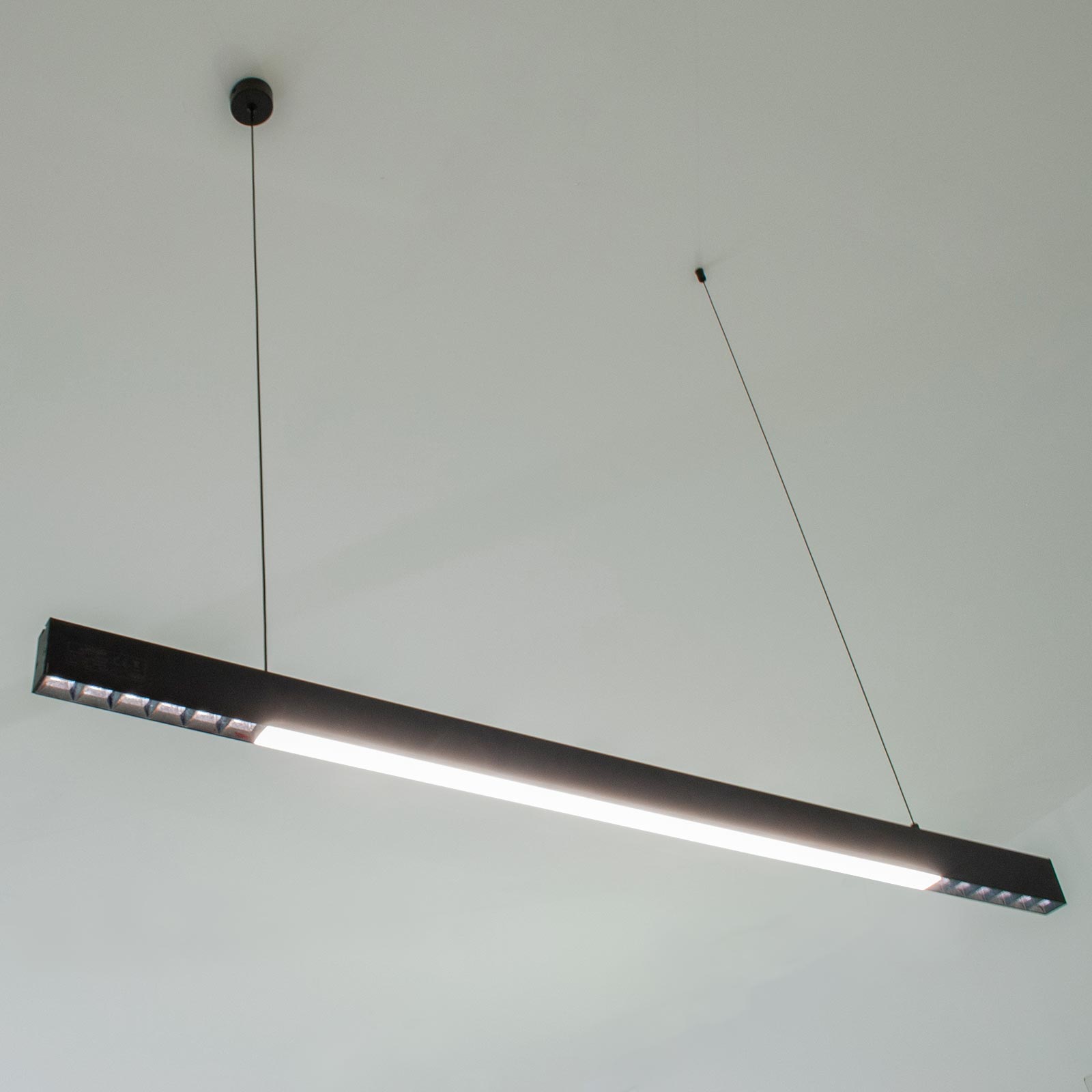 Bellanny Plafoniera LED 60cm 20W, Luminaire 2400LM Lineare Lampada Da Soffitto 3000K Bianco Caldo Moderna Tubo Neon Sottopensile Per Cucina Ufficio Garage Officina Giardino Barra, 2 Pezzi - Foto 4