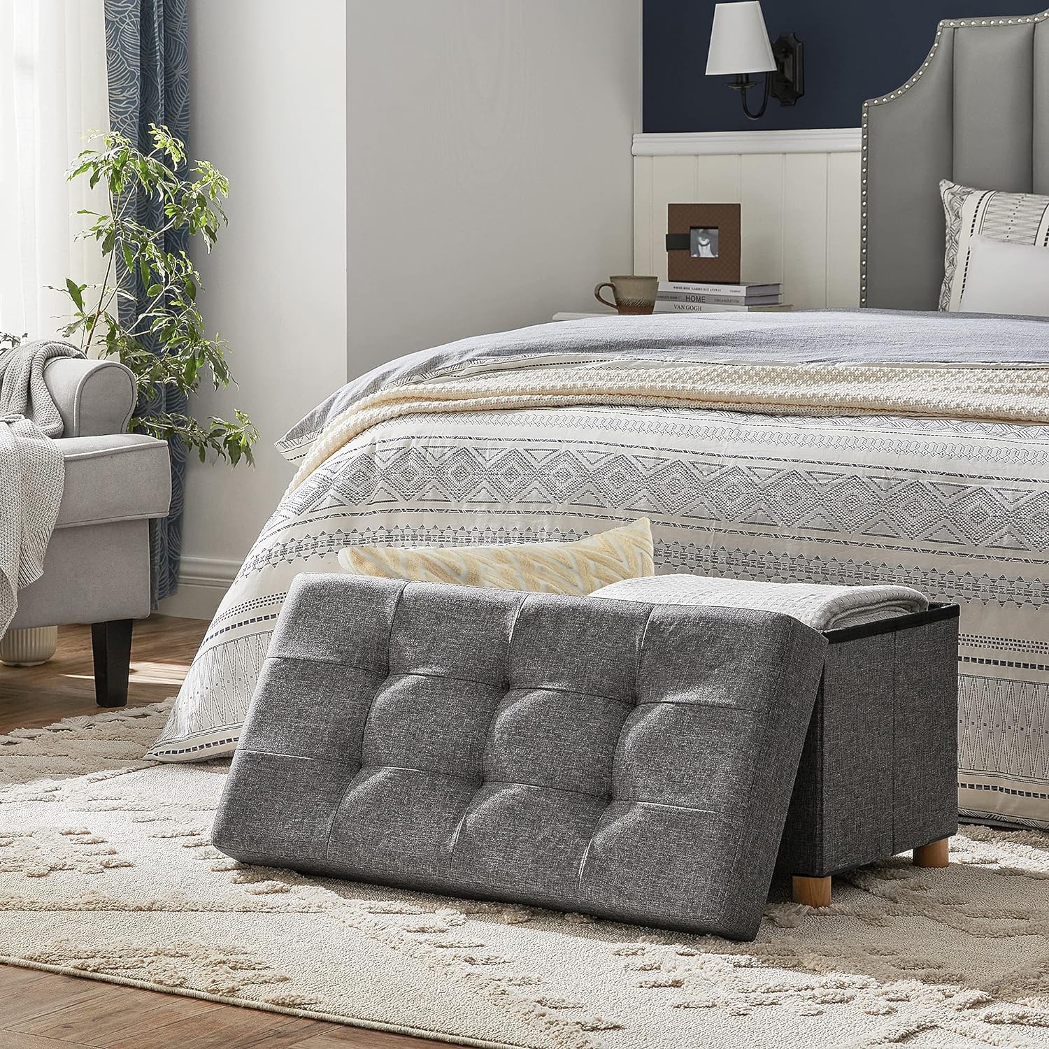 Banc de Rangement, Tabouret rembourré Pliable, 76 x 38 x 40 cm, Coffre avec Couvercle, Volume 65L, Capacité de Charge 300 kg, Gris foncé - 2