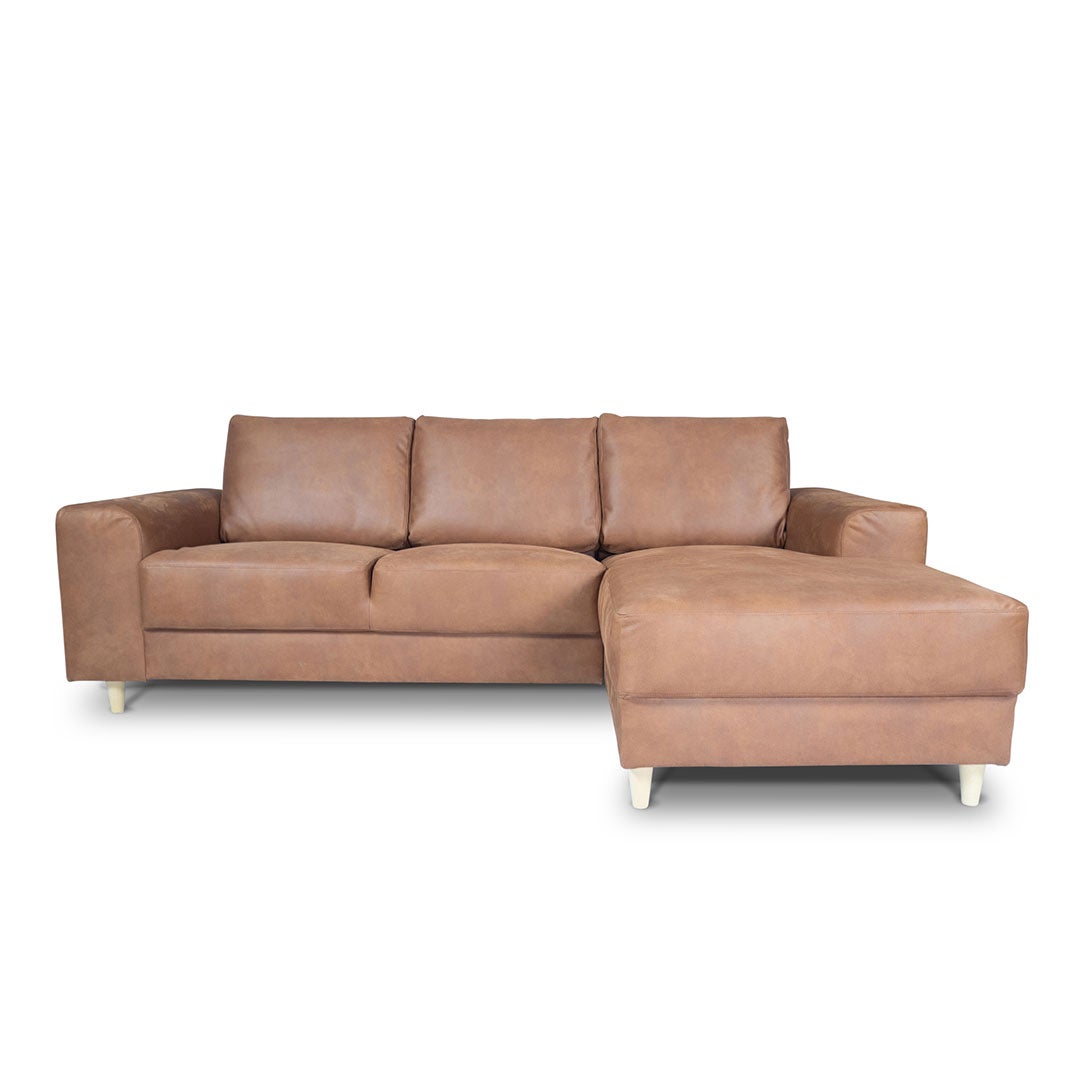 Nordic sofa z szezląg prawostronny kolorzekoniaku skóra.