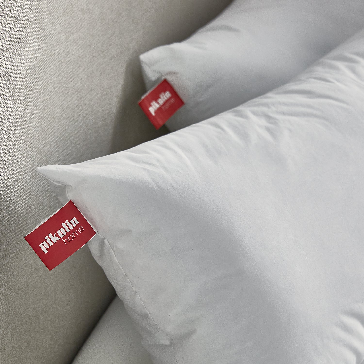 Oreiller d'hôtel 40x75cm | PIKOLIN HOME | Fibre | Toucher doux | Dormir sur le côté - 3
