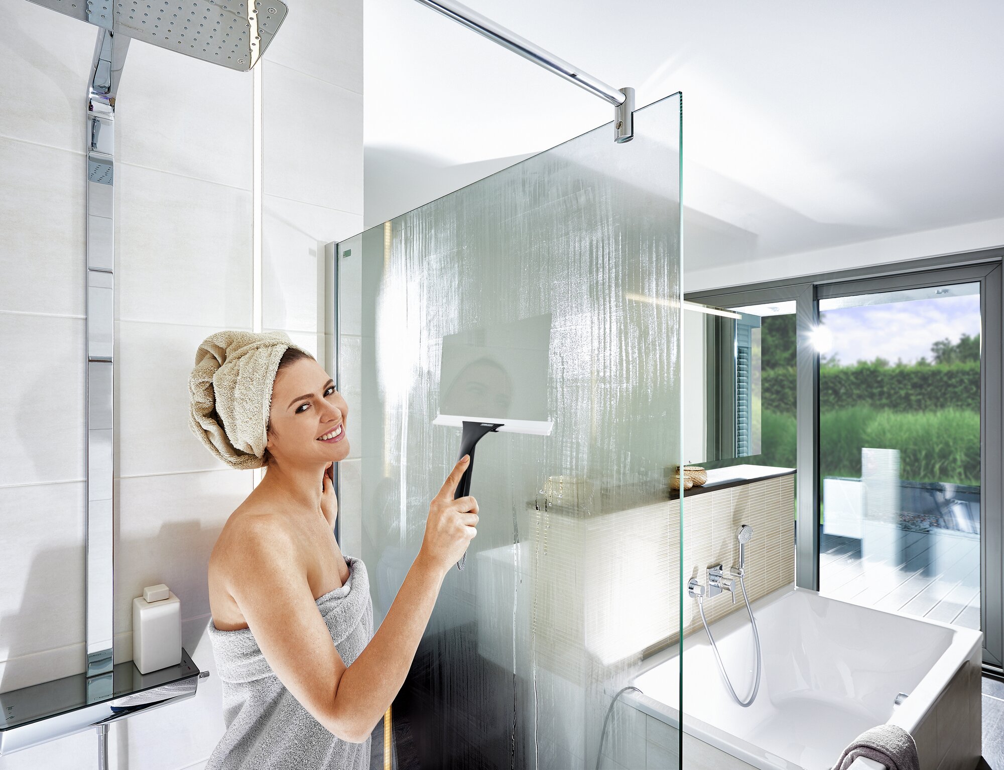 Raclette douche Leifheit Cabino 41673, raclette vitre de 24cm pour cabine de douche avec lèvre en caoutchouc, noir - 2