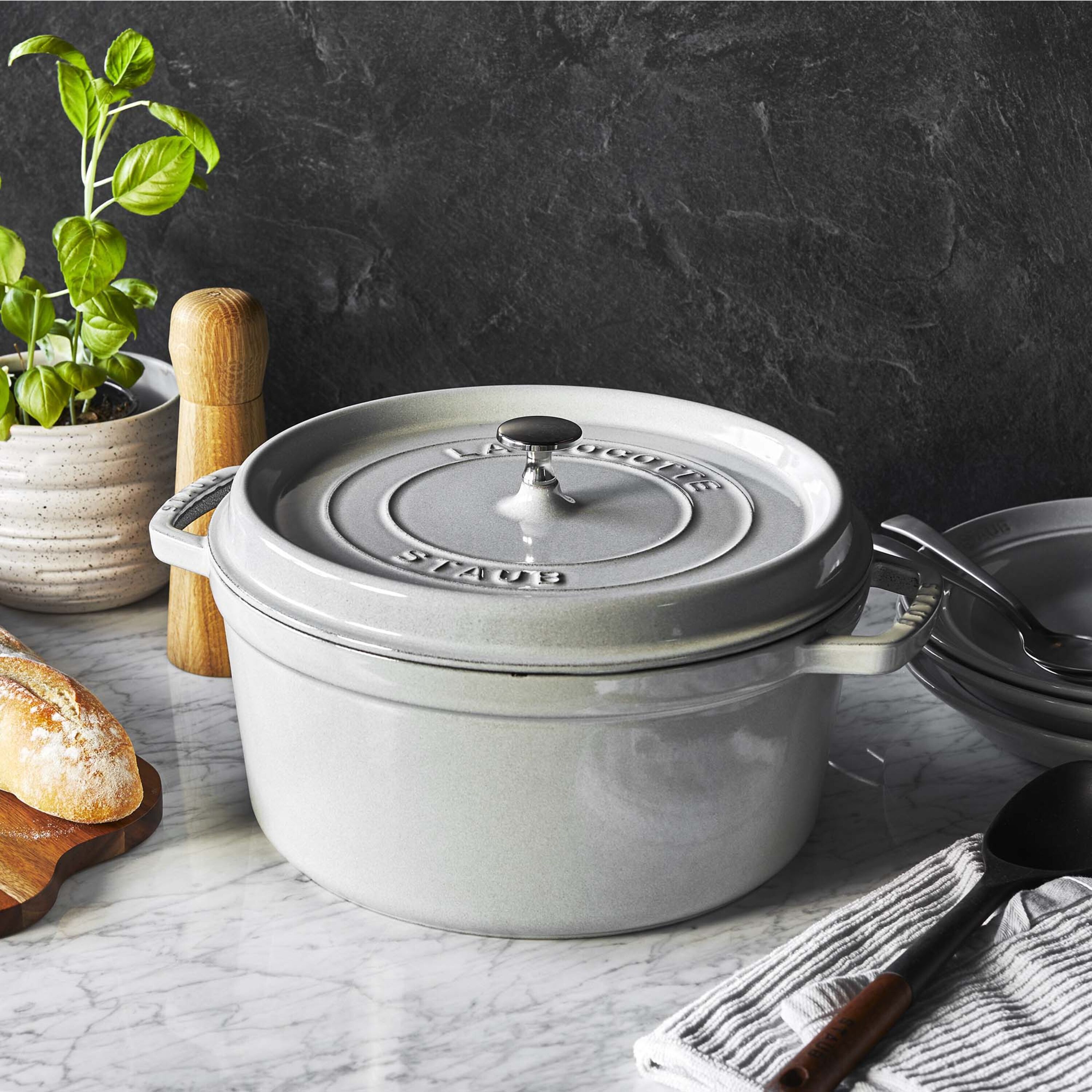 Cocotte La Cocotte Staub, | Leroy Merlin