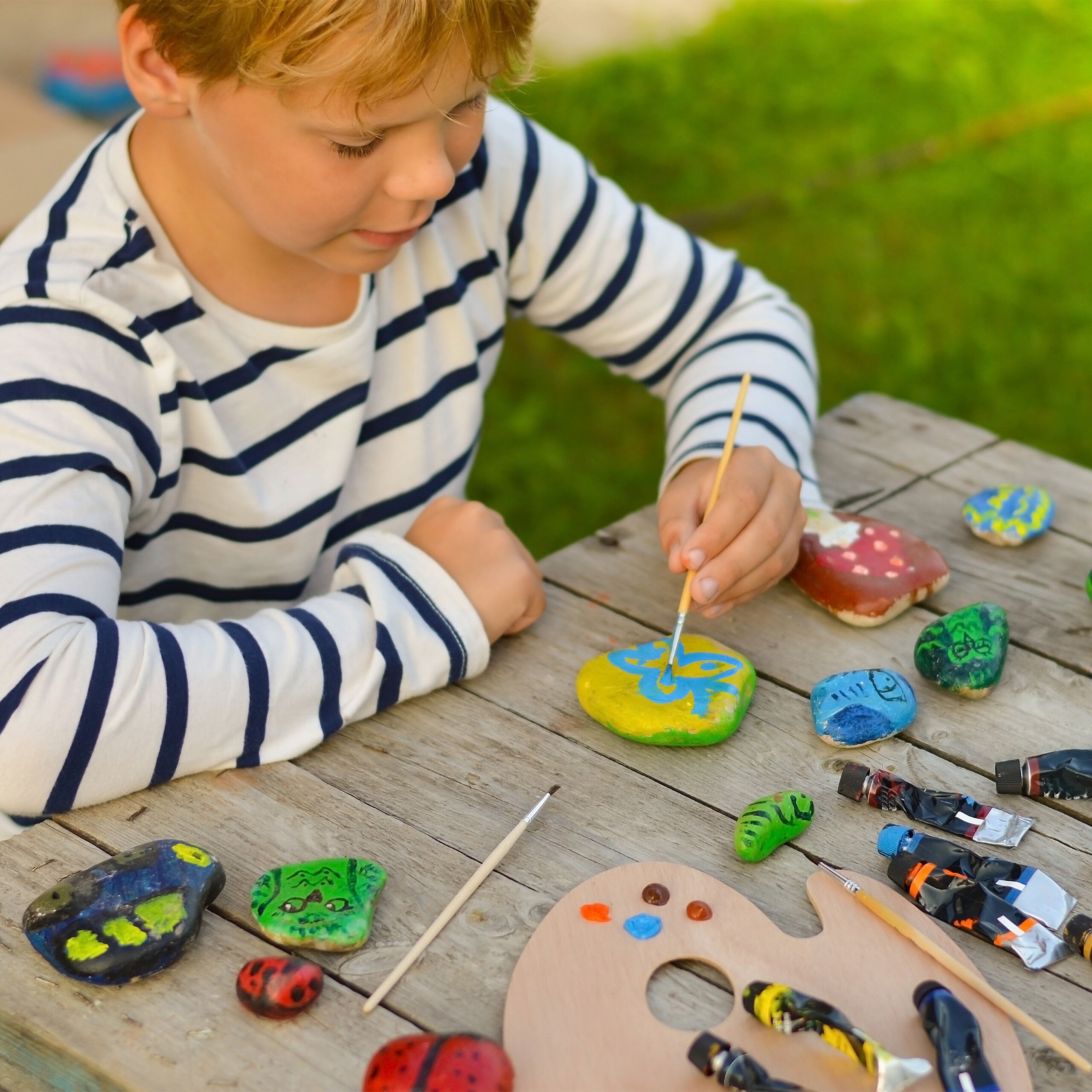 Relaxdays Sassi Piatti da Dipingere, 2 kg di Sassolini Decorativi, Pietre da Colorare, Ciottoli Giardino, Grigio Chiaro - 3