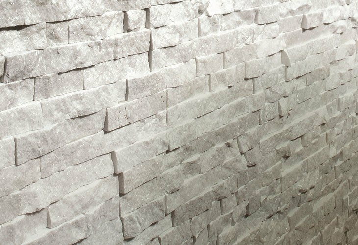 Parement mural - SLIMPANEL - Whitepearl - Naturelle - 15x55-60x1-2cm en Z - 2