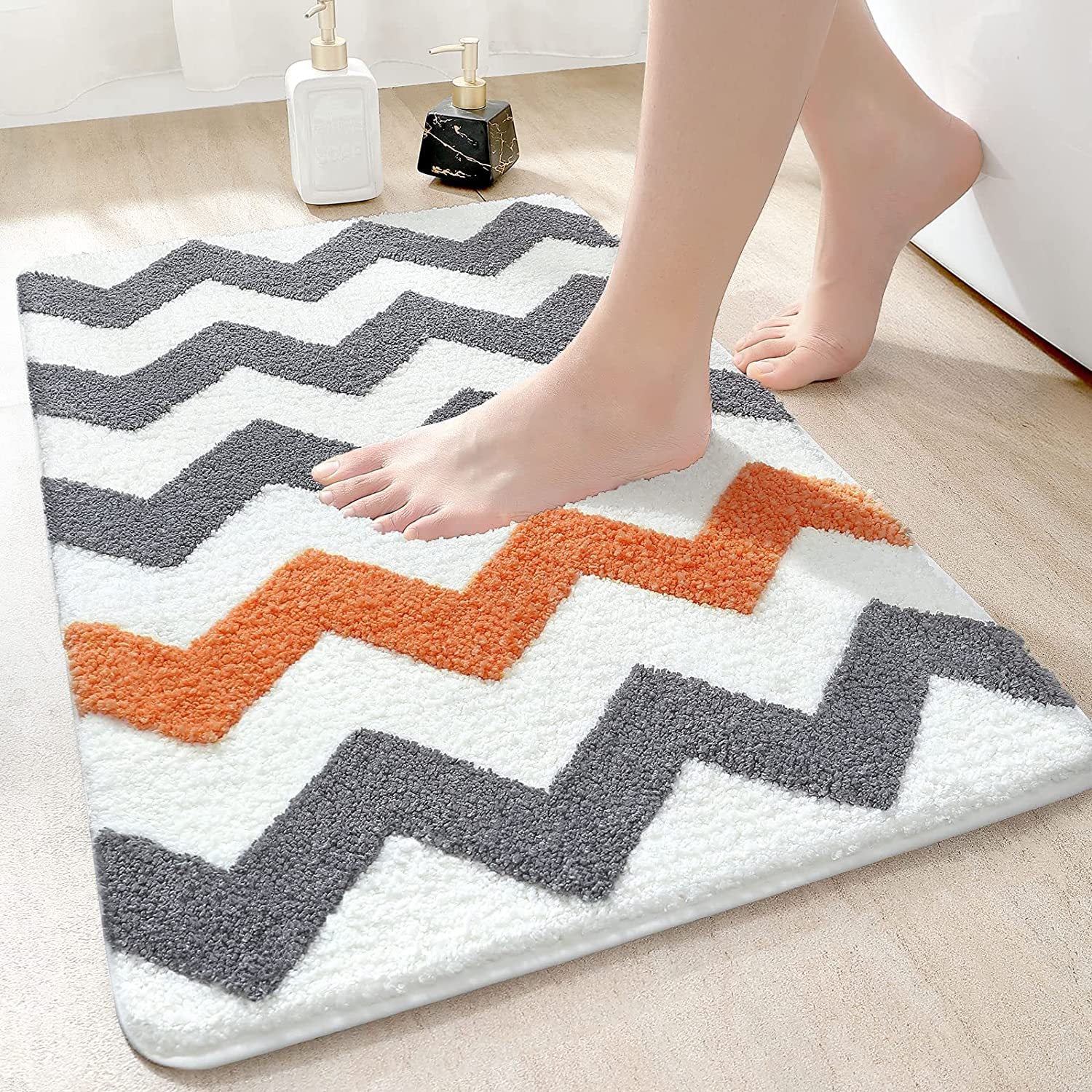 Mata łazienkowa antypoślizgowa z wzorem falistym, 40 x 60 cm, pomarańczowo-szara, supermiękka, nadająca się do prania w pralce