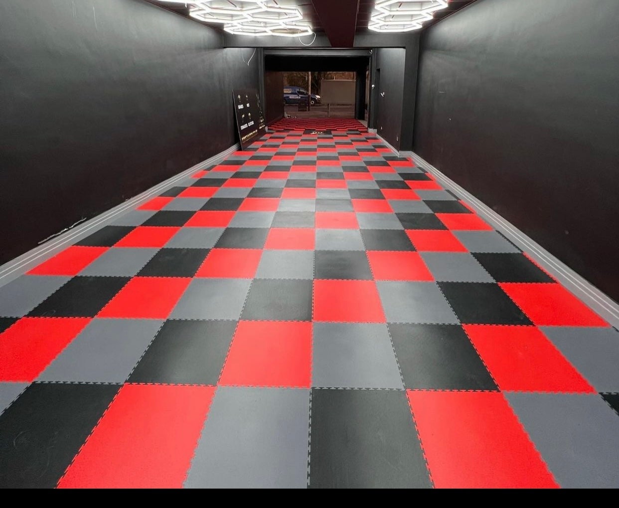 Suelo modular para garaje y taller loseta de PVC 50x50cm negra antideslizante Pro-Tile - 2