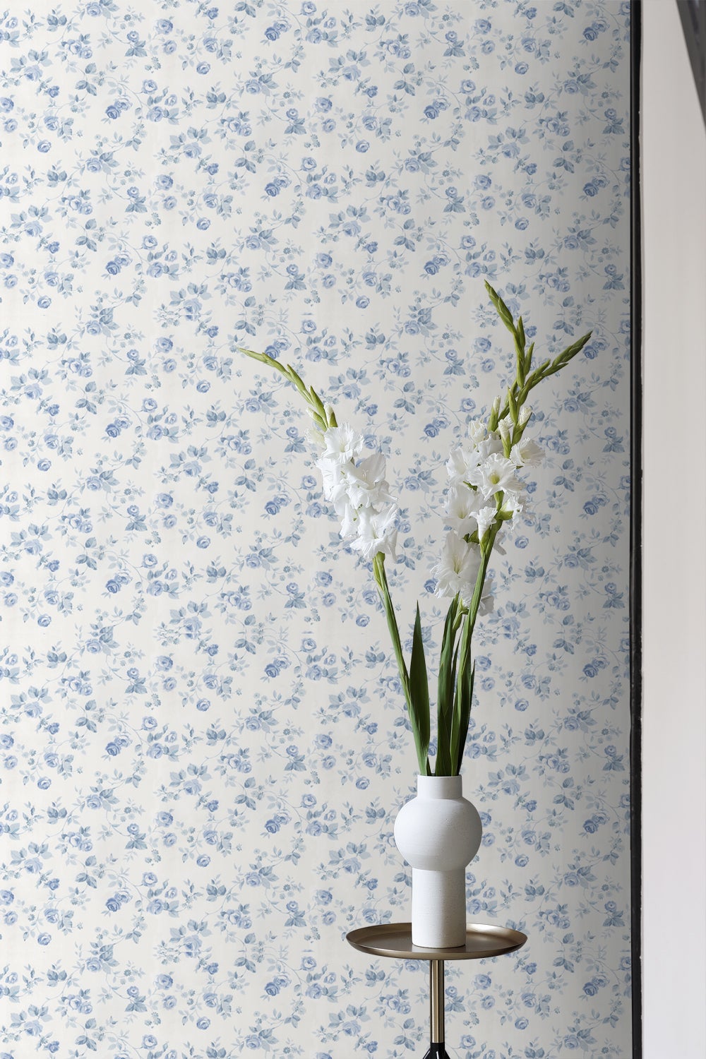 Papier peint fleurs bleu et blanc cassé - 53 cm x 10 m - Sanders & Sanders - 3