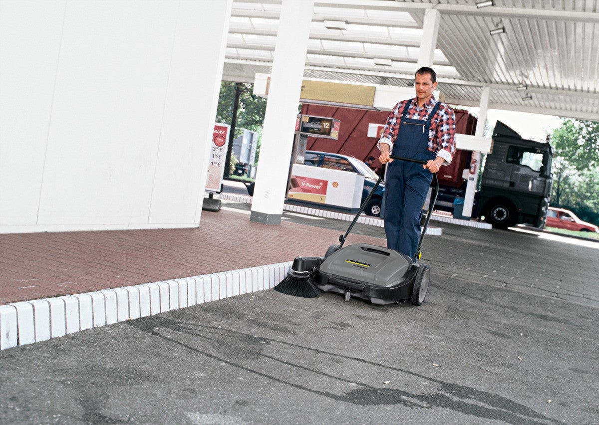 Balayeuse autotractée 2800m2/h 700mm KM 70/15 C Karcher - 4