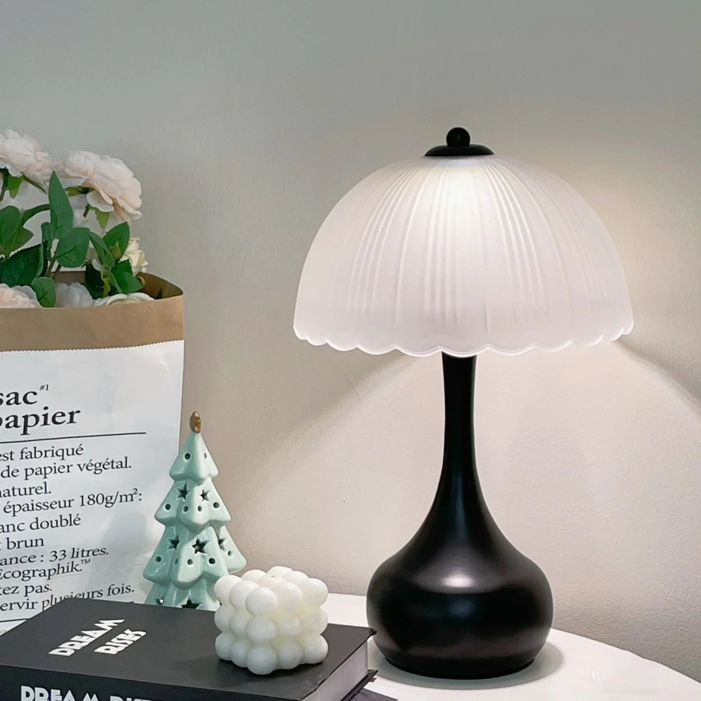 Lampe Œuf Vitrail - Veilleuse Phosphorescente - Déco Vintage Métal Et Verre - Multicolore