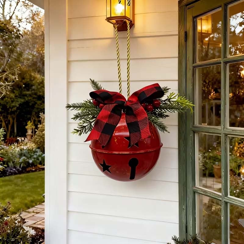 Cloche de Noël rouge et dorée – Décoration vibrante en fonte avec nœud écossais pour porte, fenêtre ou arbre de Noël – Élégance festive - 8
