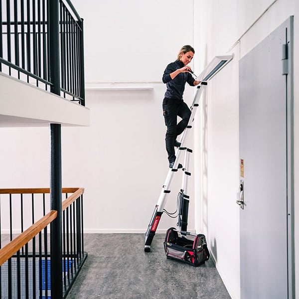 Escabeau télescopique - Hauteur max. de travail 3.10m - Porte-outils - TEL-72423/9202-101 - 5