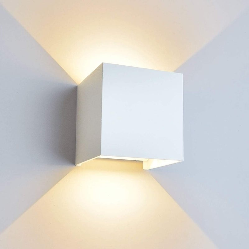 Nowoczesna lampa ścienna LED 12 W/zewnętrzna, regulowany kąt świecenia i wodoodporność, obudowa ze stopu aluminium