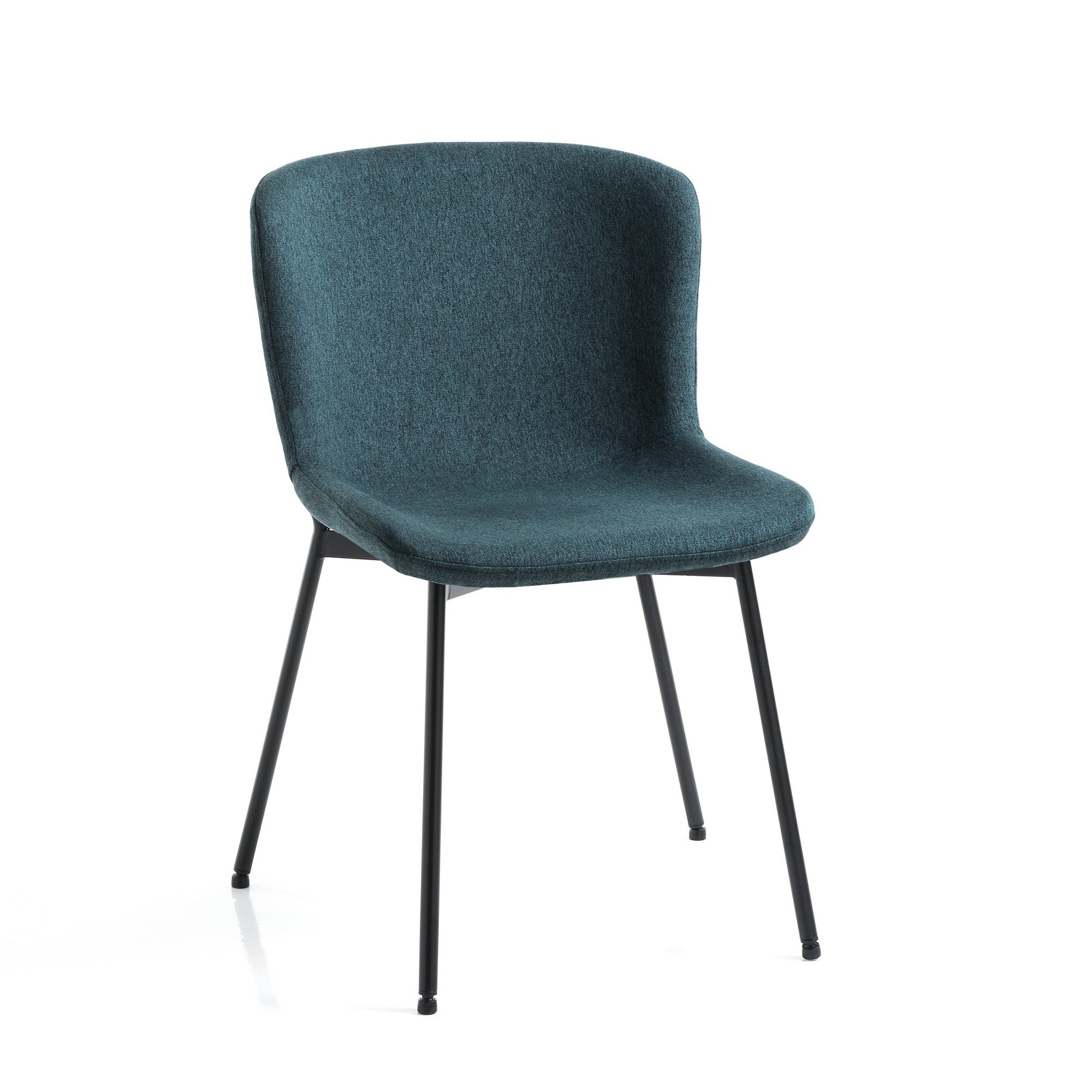 Zestaw 4 krzeseł SNUG Blue w tkaninie w kolorze laguny niebieskiej, matowa czarna metalowa rama, odchylane nóżki, gwarancja elegancji i komfortu