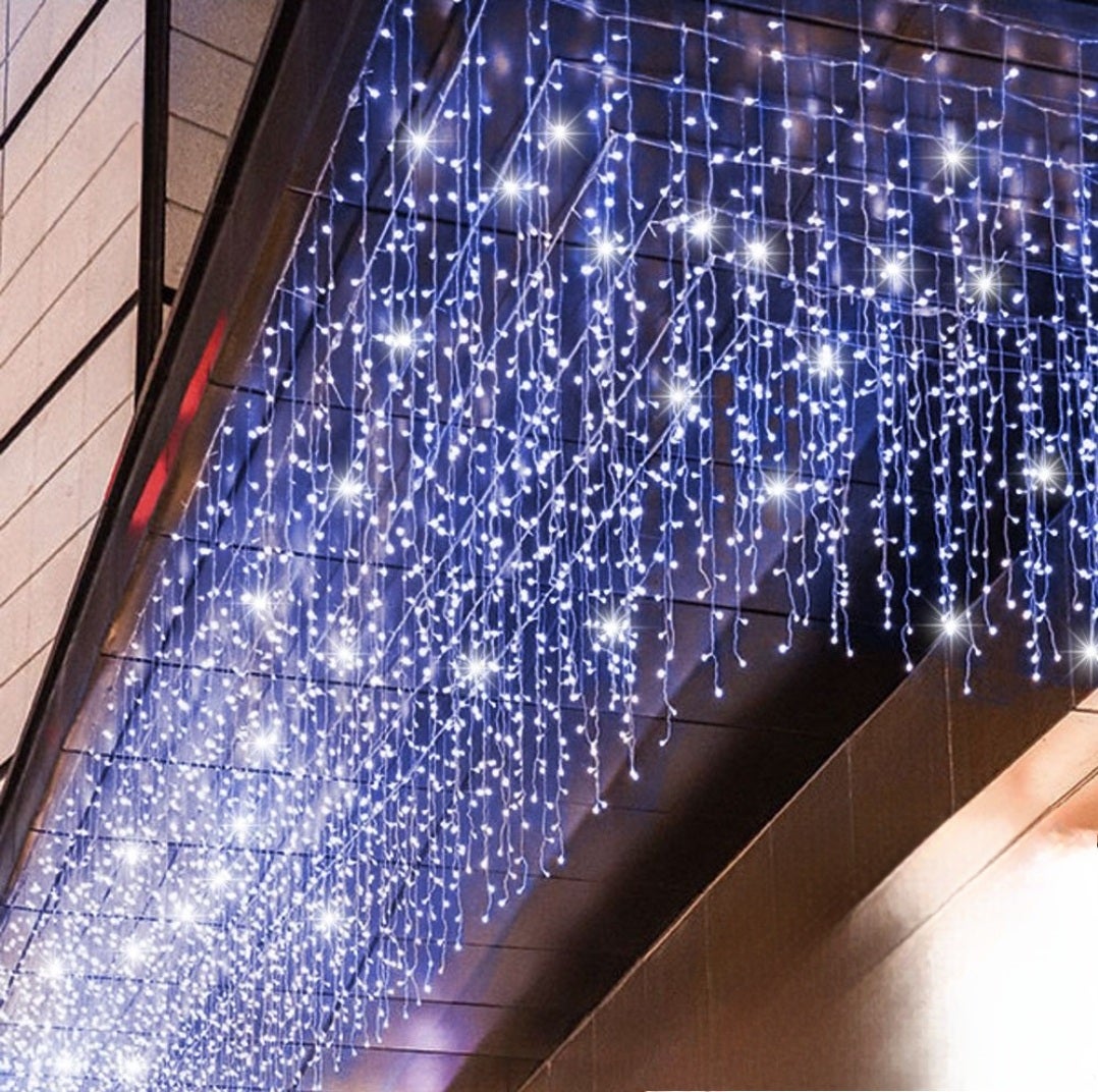 Luci A Tenda Diamanti 3x1m 150 LED Con Telecomando - 8 Modalità - Batteria - Per Interni/Esterni - Decorazioni Feste - 4