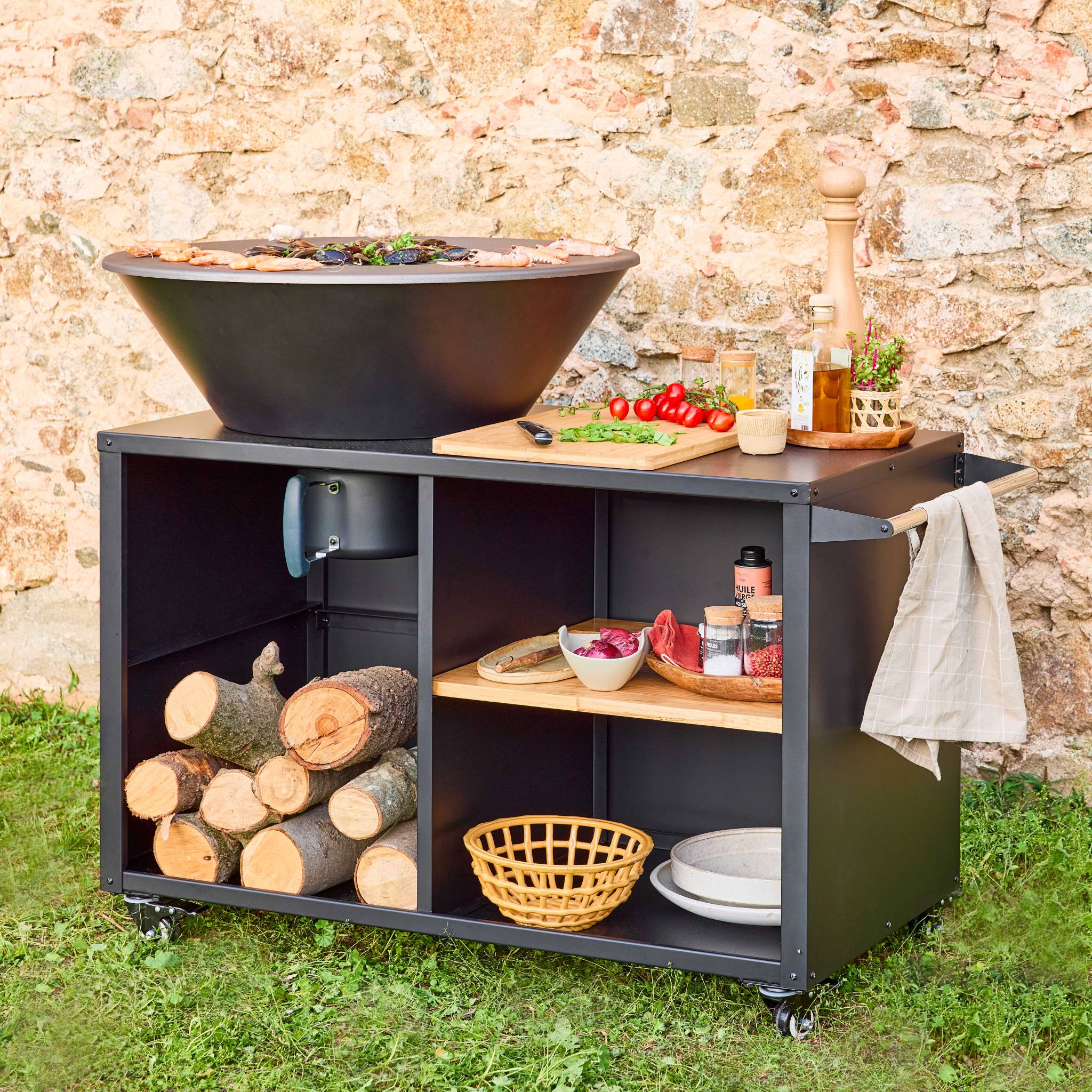 Brasero barbecue Ø80cm - Stromboli - coloris noir avec grille de cuisson et espace de rangement. L 138 x P 82 x H 114 cm - 2